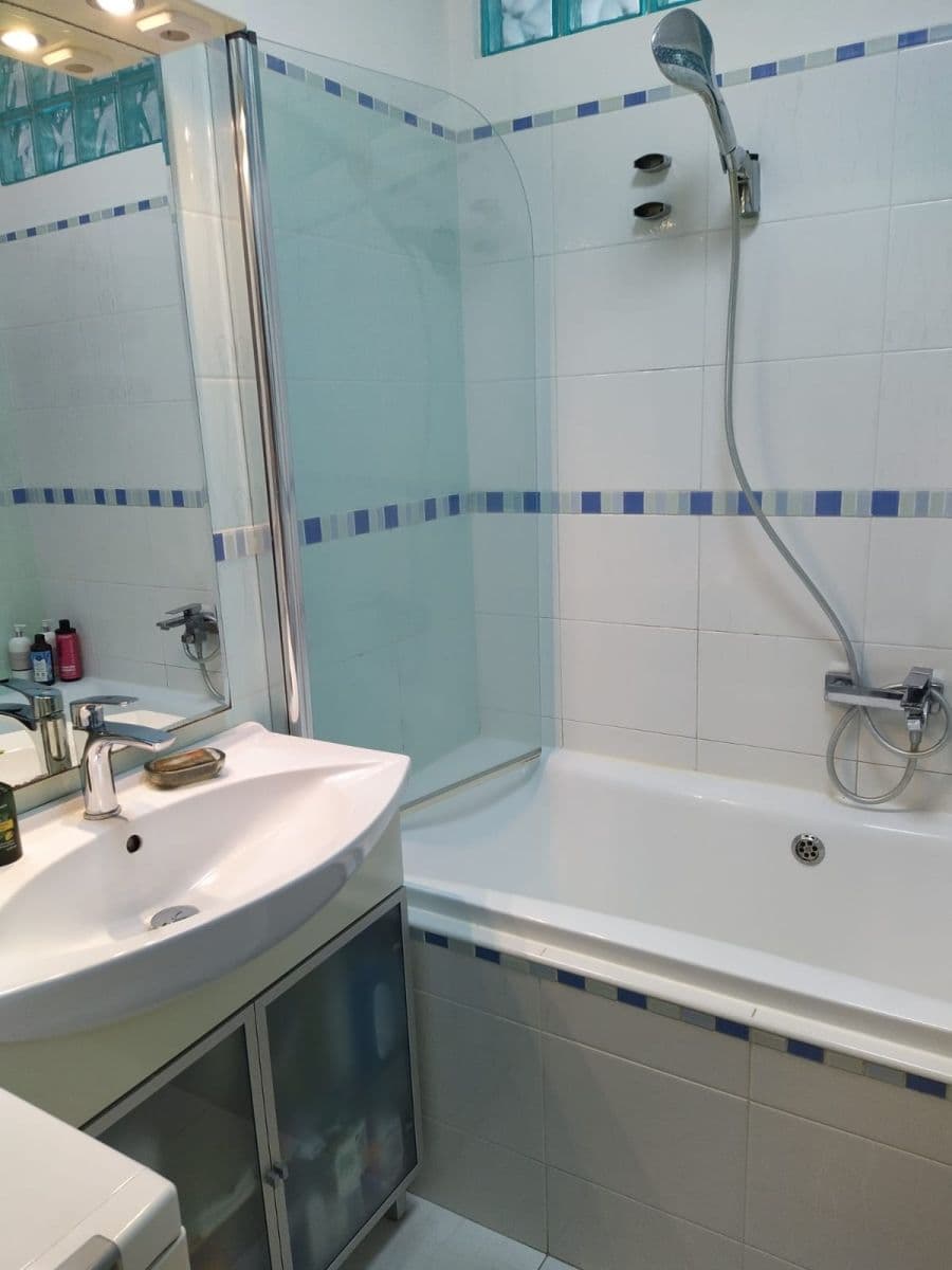 Prenájom bytu 2-izbový 66 m², Komenského nám., Litomyšl, Pardubický kraj Prenájom bytu 2-izbový 66 m², Komenského nám., Litomyšl, Pardubický kraj