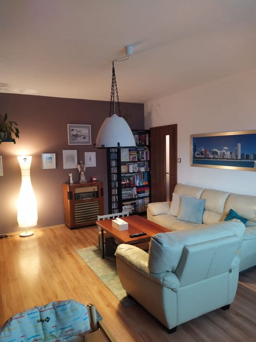 Prenájom bytu 2-izbový 66 m², Komenského nám., Litomyšl, Pardubický kraj Prenájom bytu 2-izbový 66 m², Komenského nám., Litomyšl, Pardubický kraj