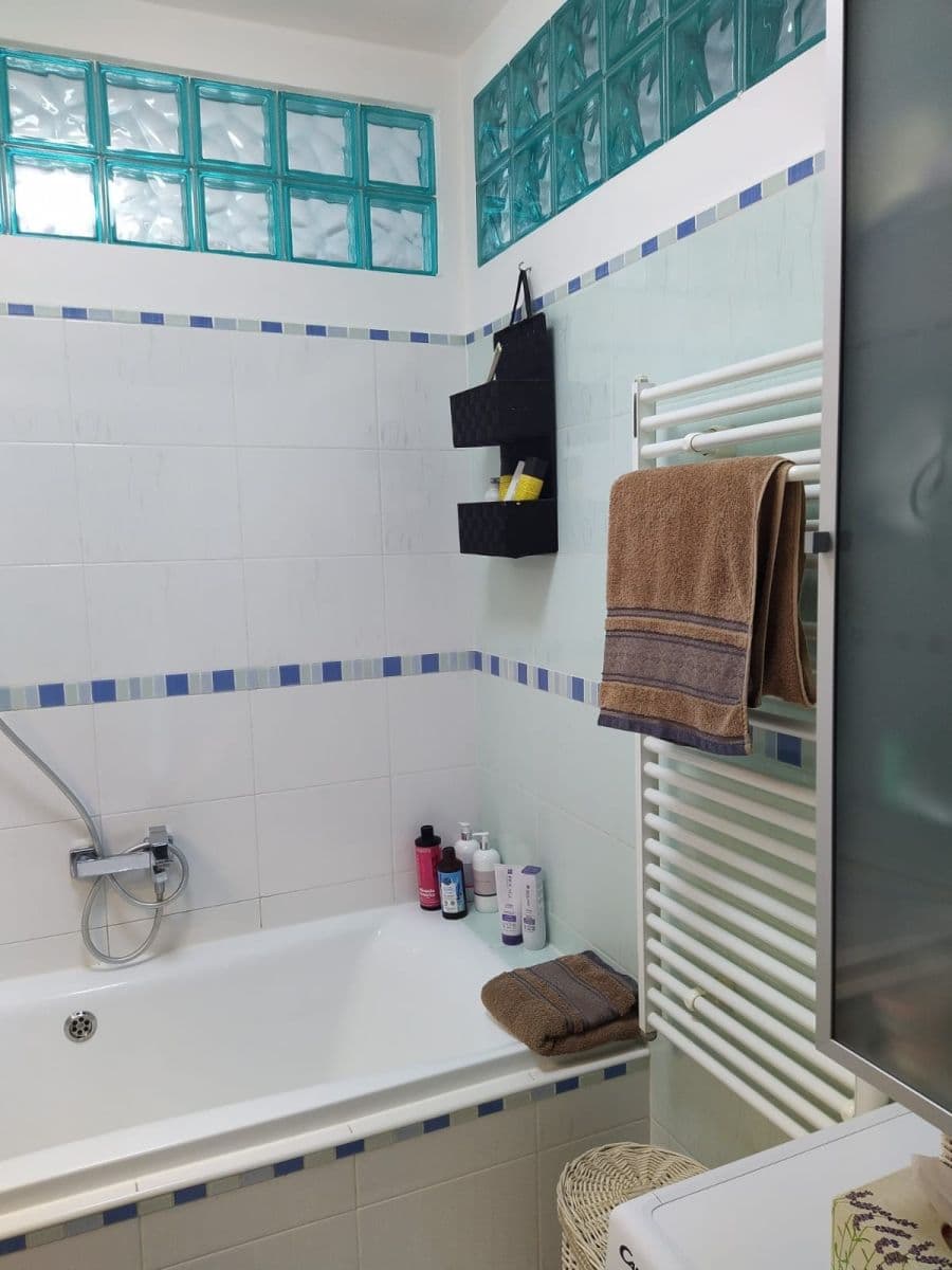 Prenájom bytu 2-izbový 66 m², Komenského nám., Litomyšl, Pardubický kraj Prenájom bytu 2-izbový 66 m², Komenského nám., Litomyšl, Pardubický kraj