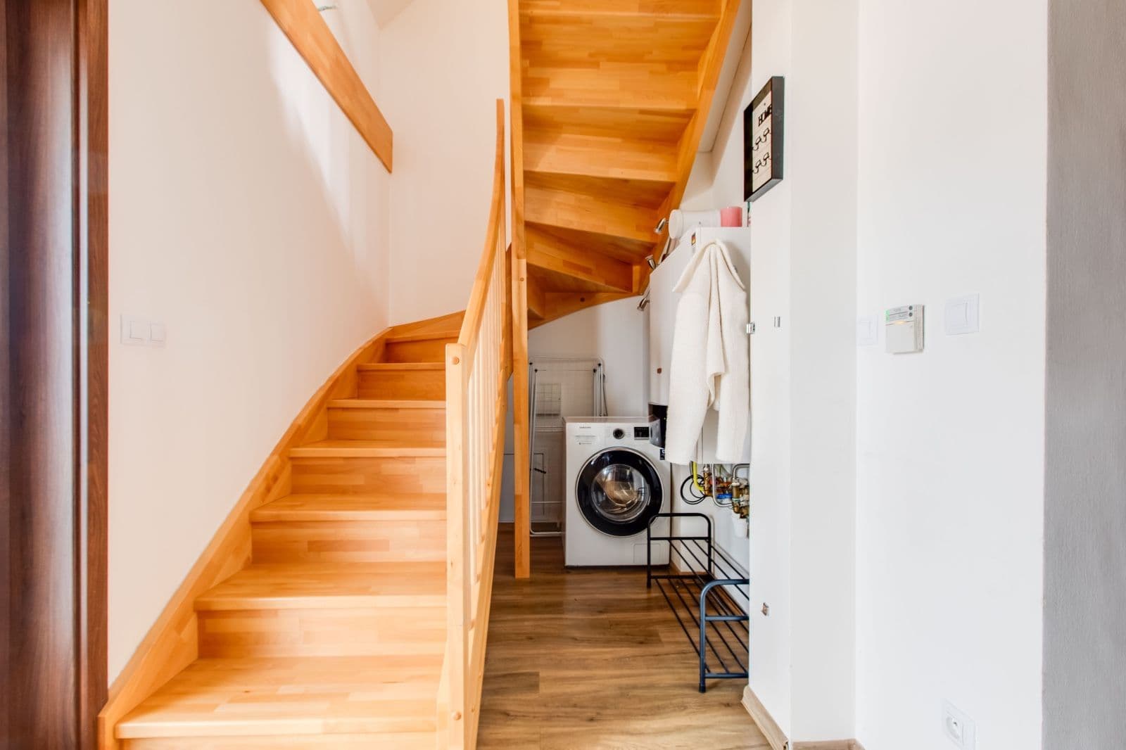 Prenájom bytu 3-izbový 75 m², Oldřichova, Praha, Praha Prenájom bytu 3-izbový 75 m², Oldřichova, Praha, Praha