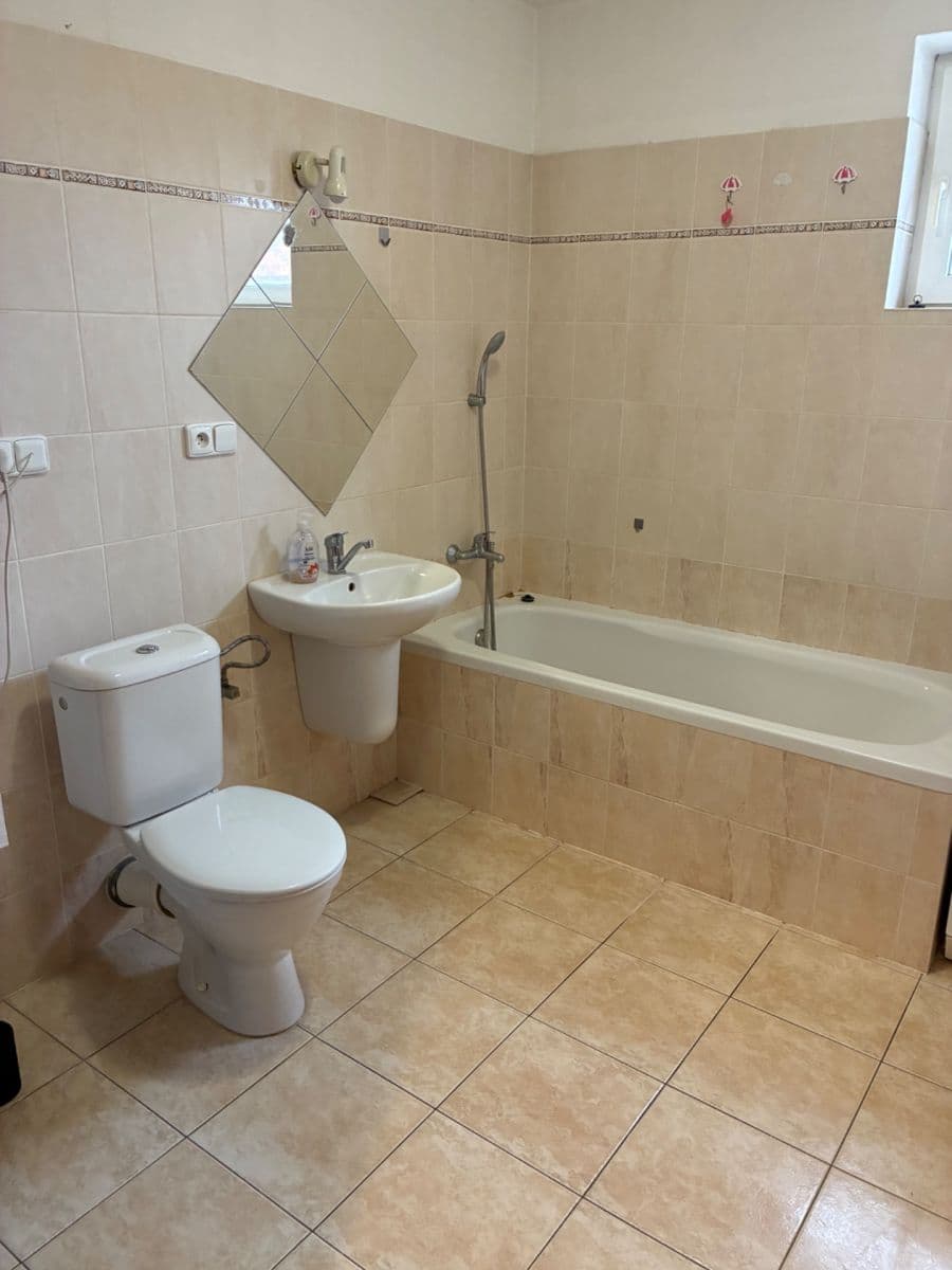 Prenájom bytu 1-izbový 45 m², Měšťanská, Hodonín, Jihomoravský kraj Prenájom bytu 1-izbový 45 m², Měšťanská, Hodonín, Jihomoravský kraj