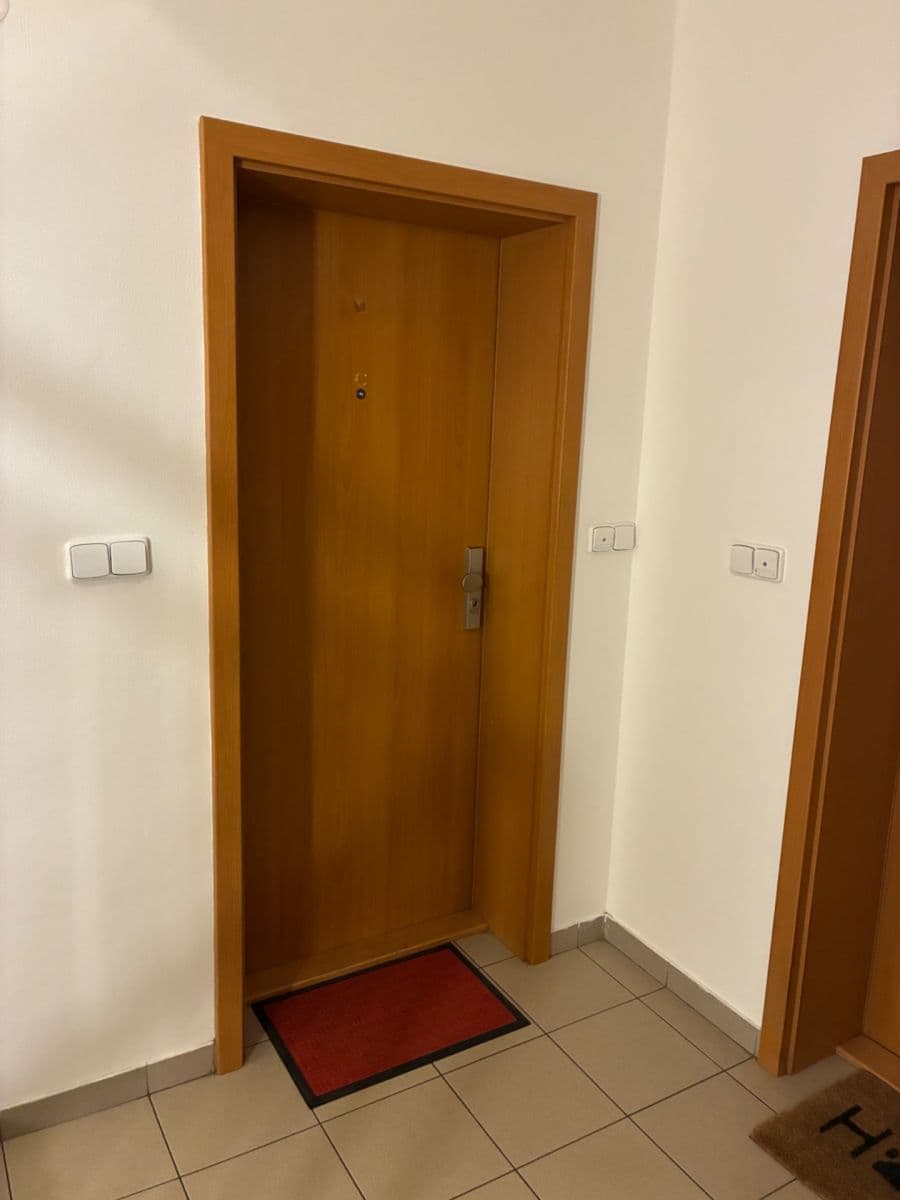 Prenájom bytu 1-izbový 45 m², Měšťanská, Hodonín, Jihomoravský kraj Prenájom bytu 1-izbový 45 m², Měšťanská, Hodonín, Jihomoravský kraj