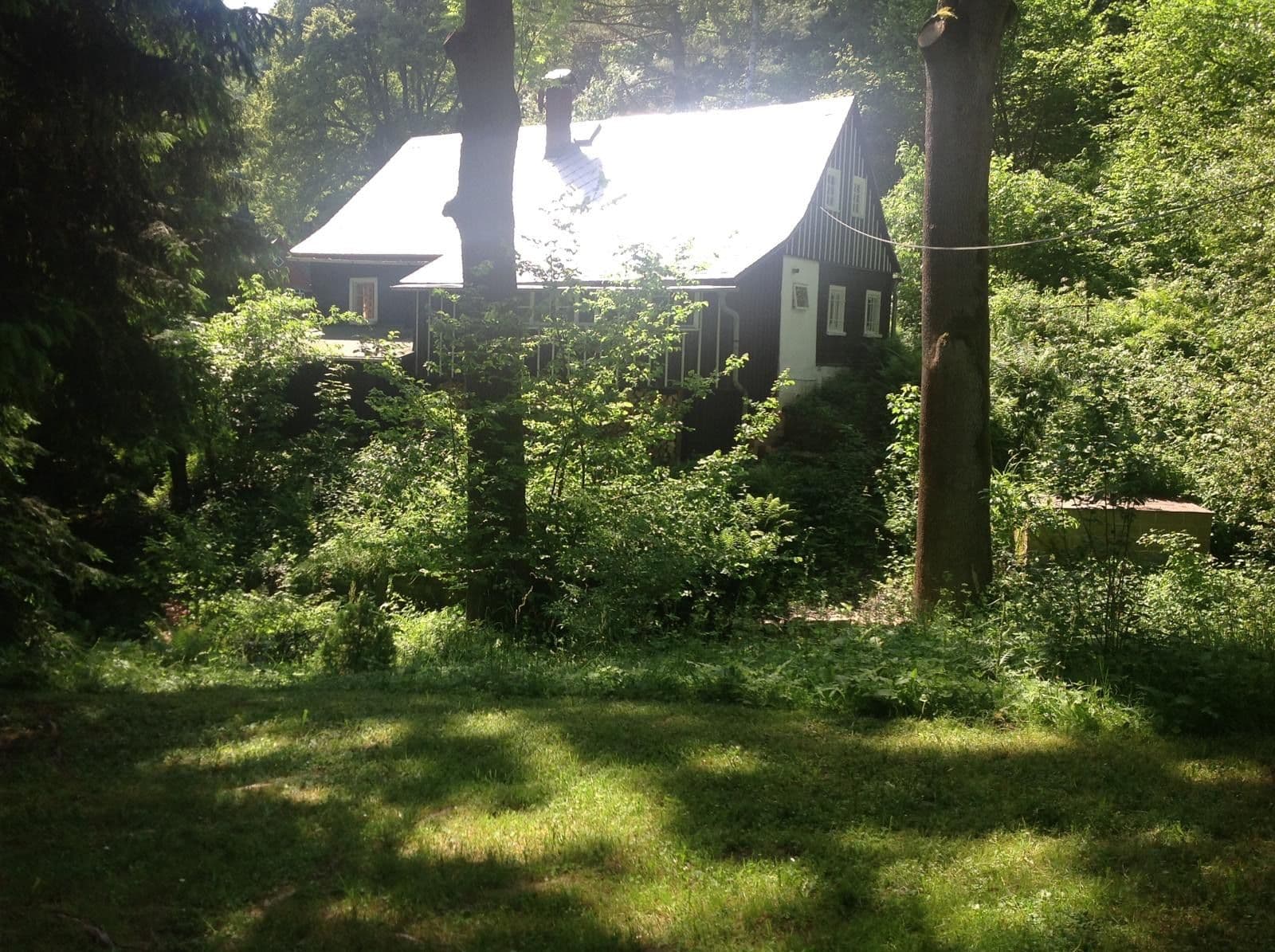 Predaj rekreačného objektu 130 m², pozemek 3.000 m², Staré Křečany, Ústecký kraj Predaj rekreačného objektu 130 m², pozemek 3.000 m², Staré Křečany, Ústecký kraj