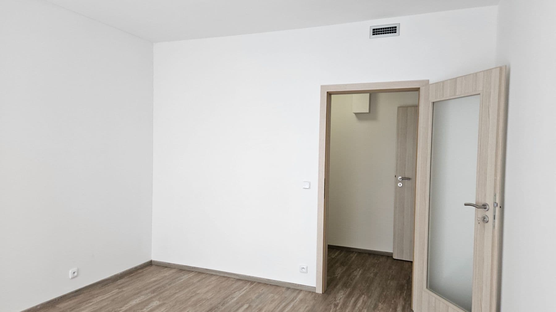 Prenájom bytu 2-izbový 62 m², Sinkulova, Praha, Praha Prenájom bytu 2-izbový 62 m², Sinkulova, Praha, Praha
