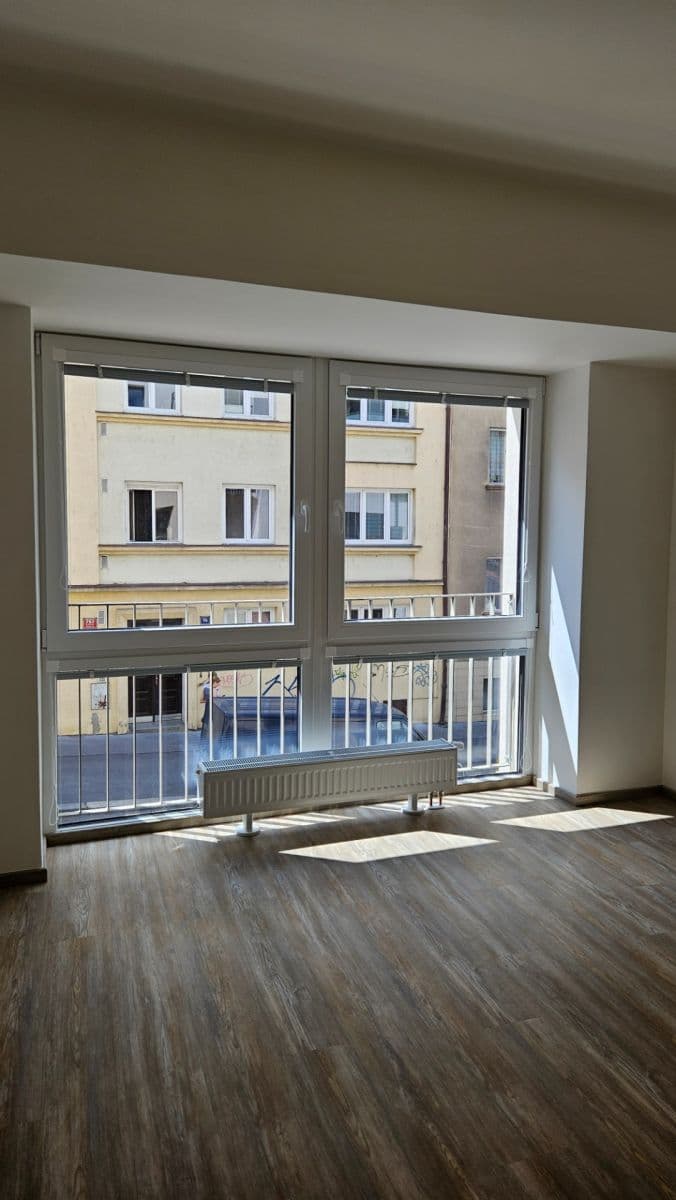 Prenájom bytu 2-izbový 62 m², Sinkulova, Praha, Praha Prenájom bytu 2-izbový 62 m², Sinkulova, Praha, Praha