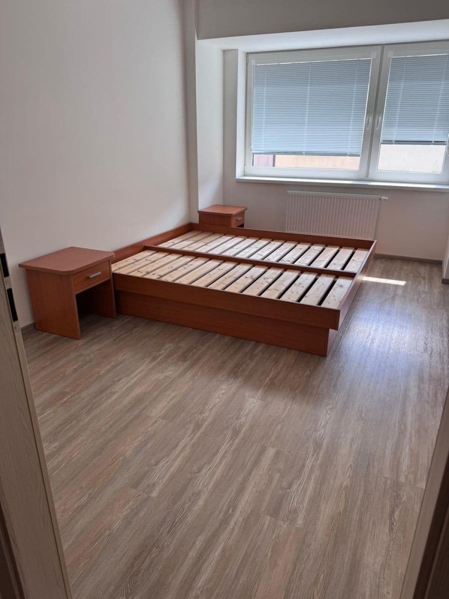 Prenájom bytu 2-izbový 62 m², Sinkulova, Praha, Praha Prenájom bytu 2-izbový 62 m², Sinkulova, Praha, Praha
