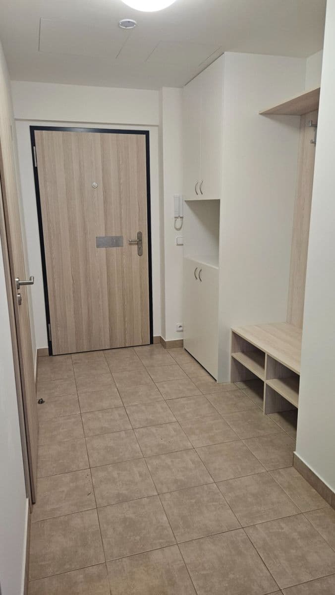 Prenájom bytu 2-izbový 62 m², Sinkulova, Praha, Praha Prenájom bytu 2-izbový 62 m², Sinkulova, Praha, Praha