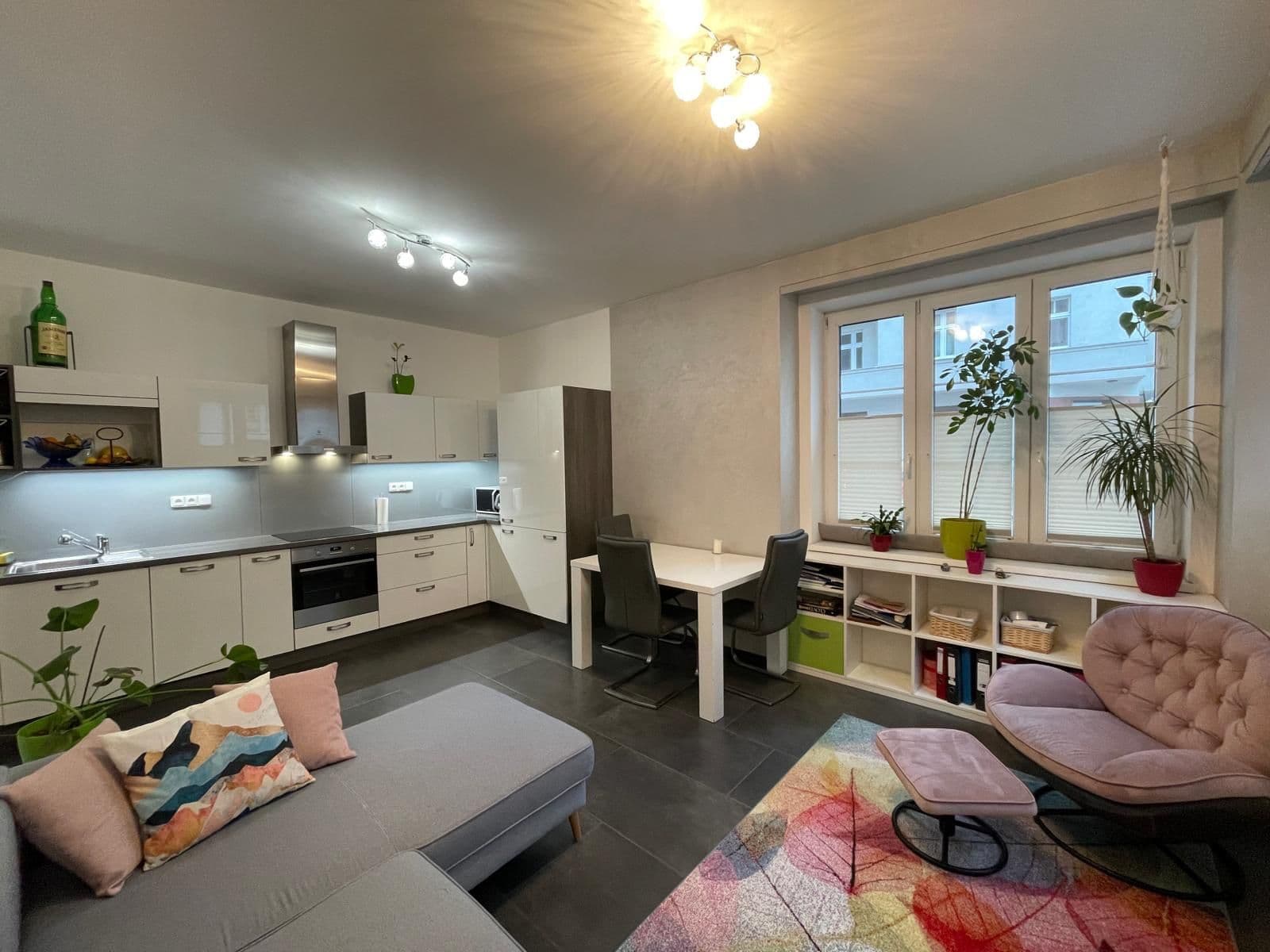 Prenájom bytu 3-izbový 72 m², Buchovcova, Praha, Praha Prenájom bytu 3-izbový 72 m², Buchovcova, Praha, Praha