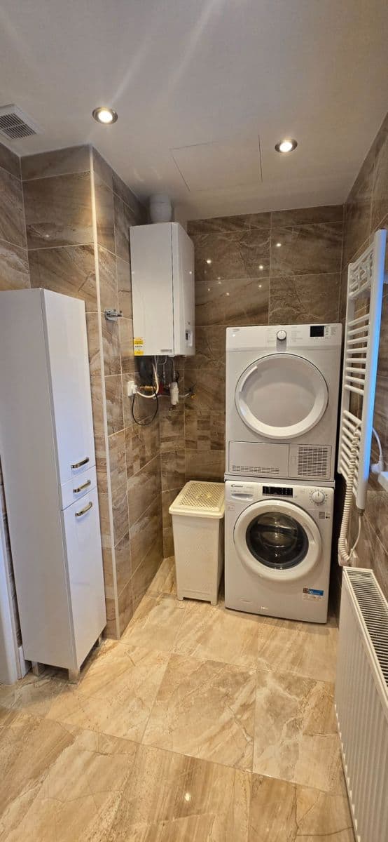 Prenájom bytu 2-izbový 65 m², Na Klášterním, Praha, Praha Prenájom bytu 2-izbový 65 m², Na Klášterním, Praha, Praha