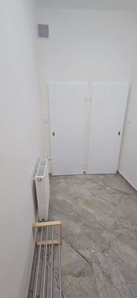 Prenájom bytu 2-izbový 65 m², Na Klášterním, Praha, Praha Prenájom bytu 2-izbový 65 m², Na Klášterním, Praha, Praha