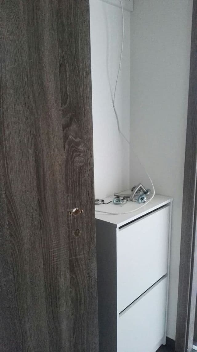 Prenájom bytu 1-izbový 38 m², Dobevská, Praha, Praha Prenájom bytu 1-izbový 38 m², Dobevská, Praha, Praha