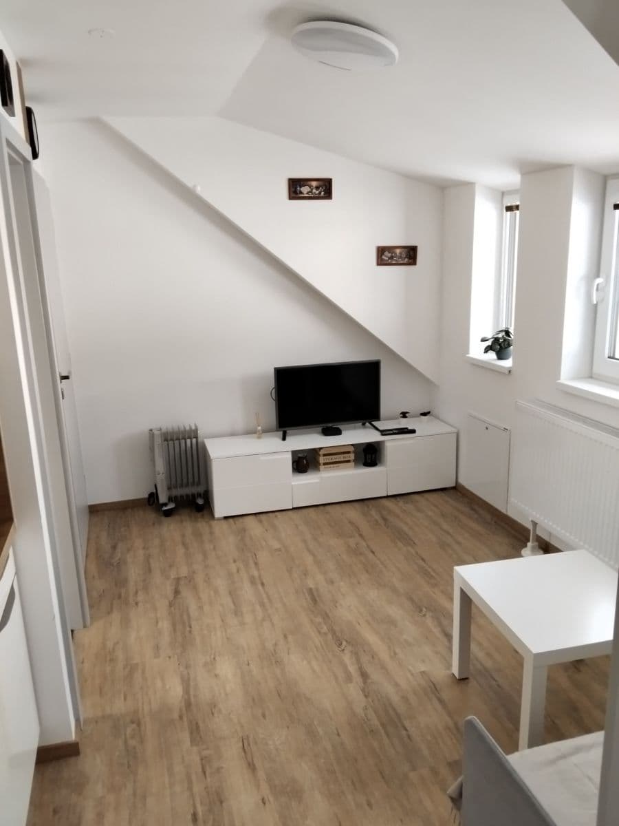 Prenájom bytu 2-izbový 40 m², Lipno nad Vltavou, Jihočeský kraj Prenájom bytu 2-izbový 40 m², Lipno nad Vltavou, Jihočeský kraj