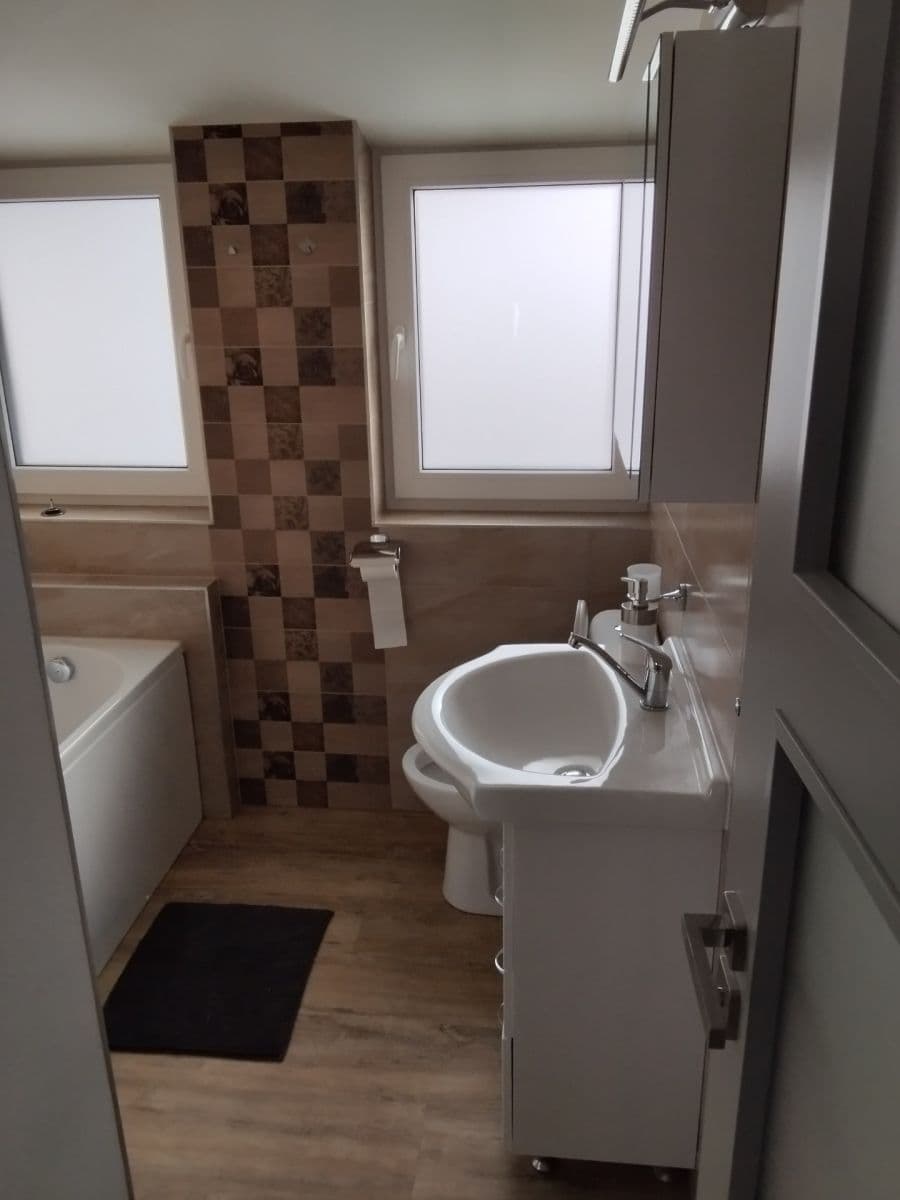 Prenájom bytu 2-izbový 40 m², Lipno nad Vltavou, Jihočeský kraj Prenájom bytu 2-izbový 40 m², Lipno nad Vltavou, Jihočeský kraj