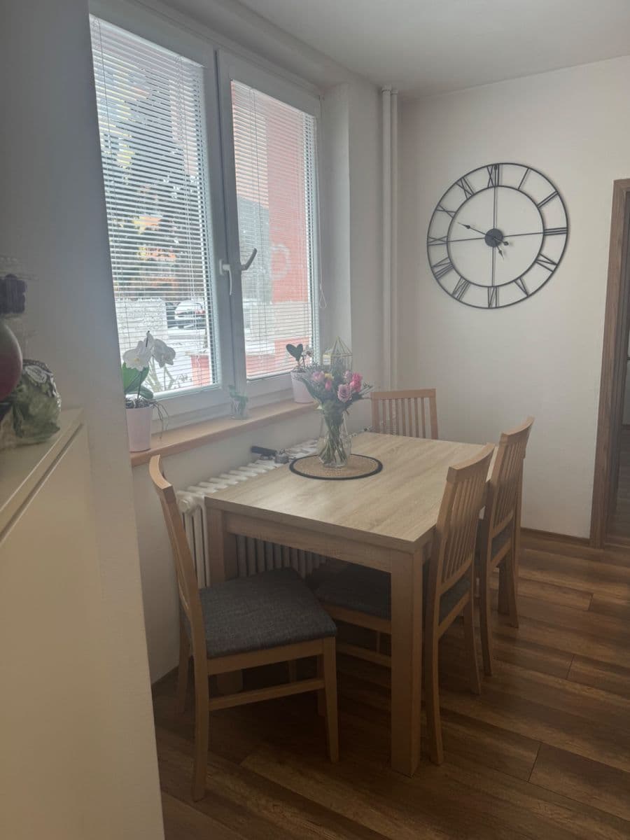 Prenájom bytu 3-izbový 74 m², Na Kopci, Jihlava, Kraj Vysočina Prenájom bytu 3-izbový 74 m², Na Kopci, Jihlava, Kraj Vysočina