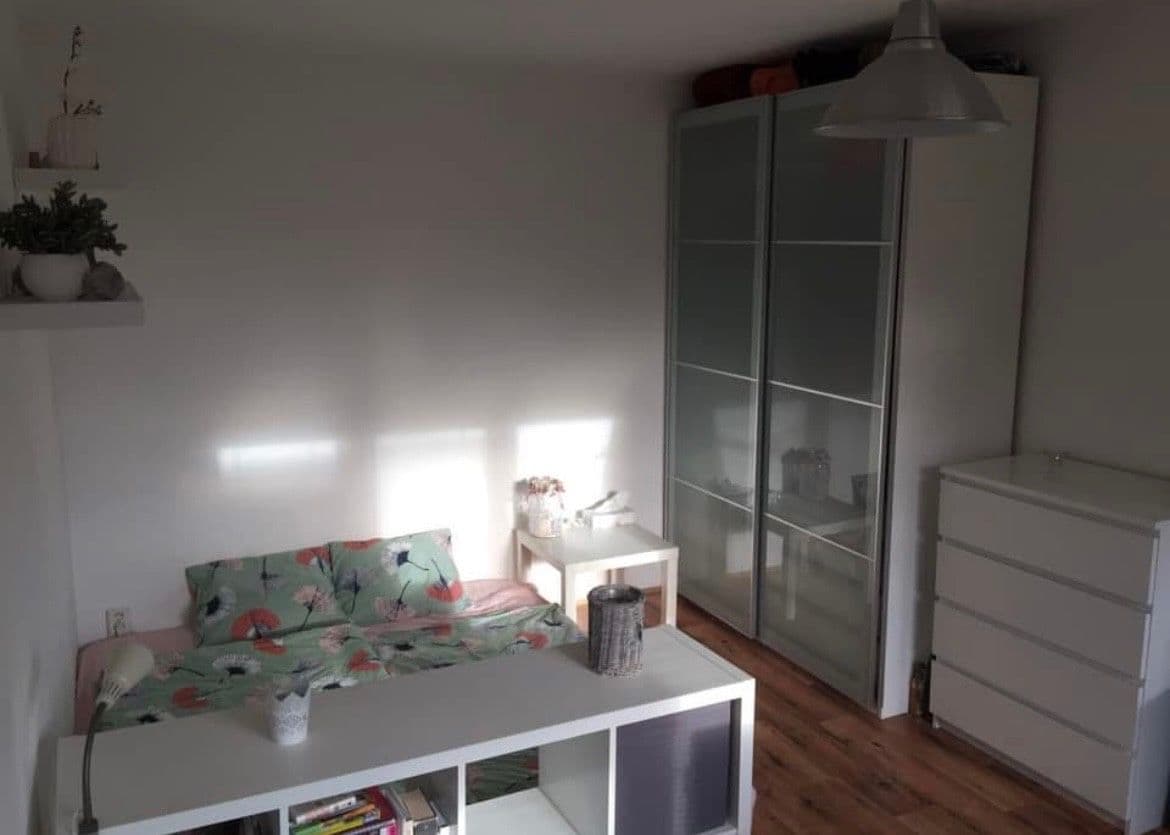 Prenájom bytu 1-izbový 32 m², Vrbenského, Praha, Praha Prenájom bytu 1-izbový 32 m², Vrbenského, Praha, Praha