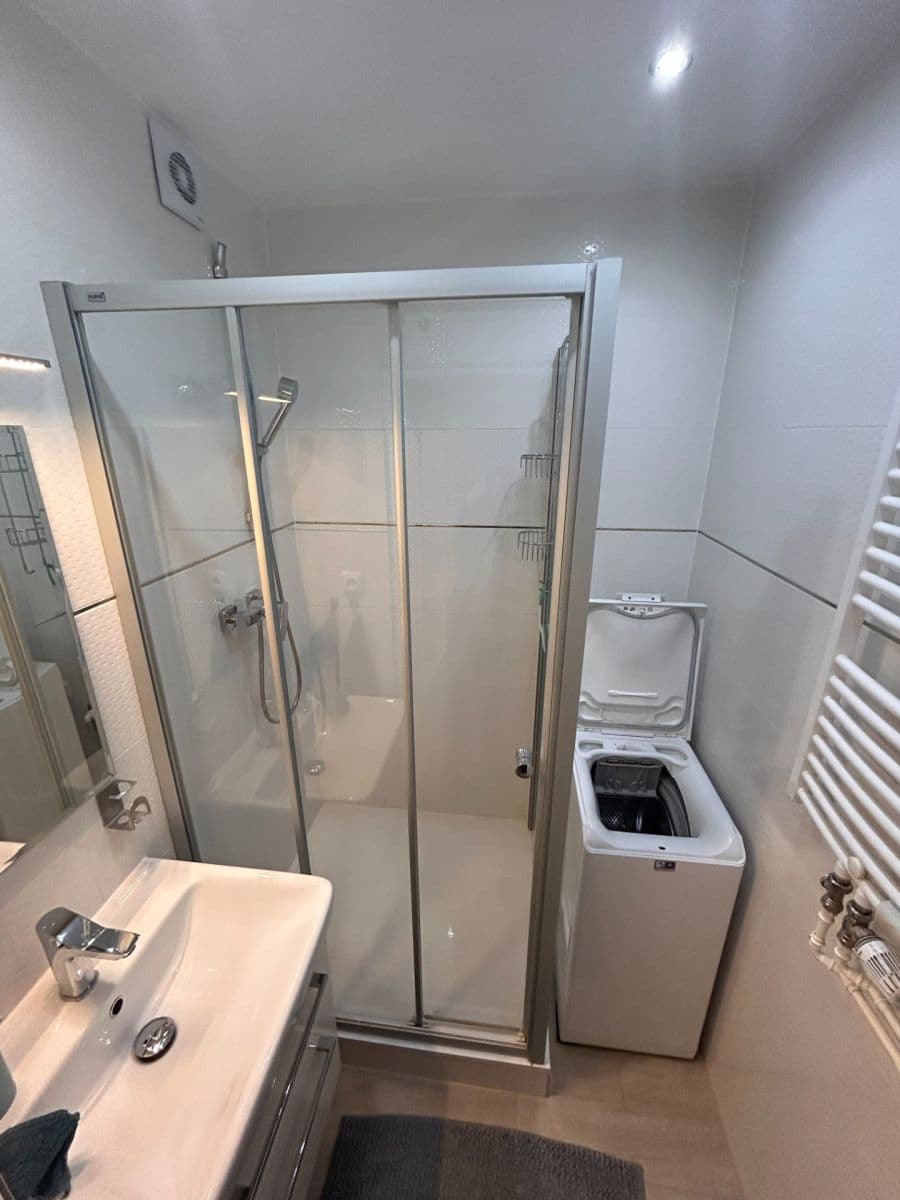 Prenájom bytu 2-izbový 58 m², Díly IV, Zlín, Zlínský kraj Prenájom bytu 2-izbový 58 m², Díly IV, Zlín, Zlínský kraj