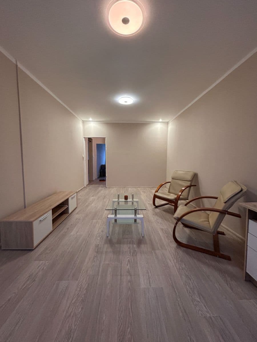 Prenájom bytu 2-izbový 58 m², Díly IV, Zlín, Zlínský kraj Prenájom bytu 2-izbový 58 m², Díly IV, Zlín, Zlínský kraj