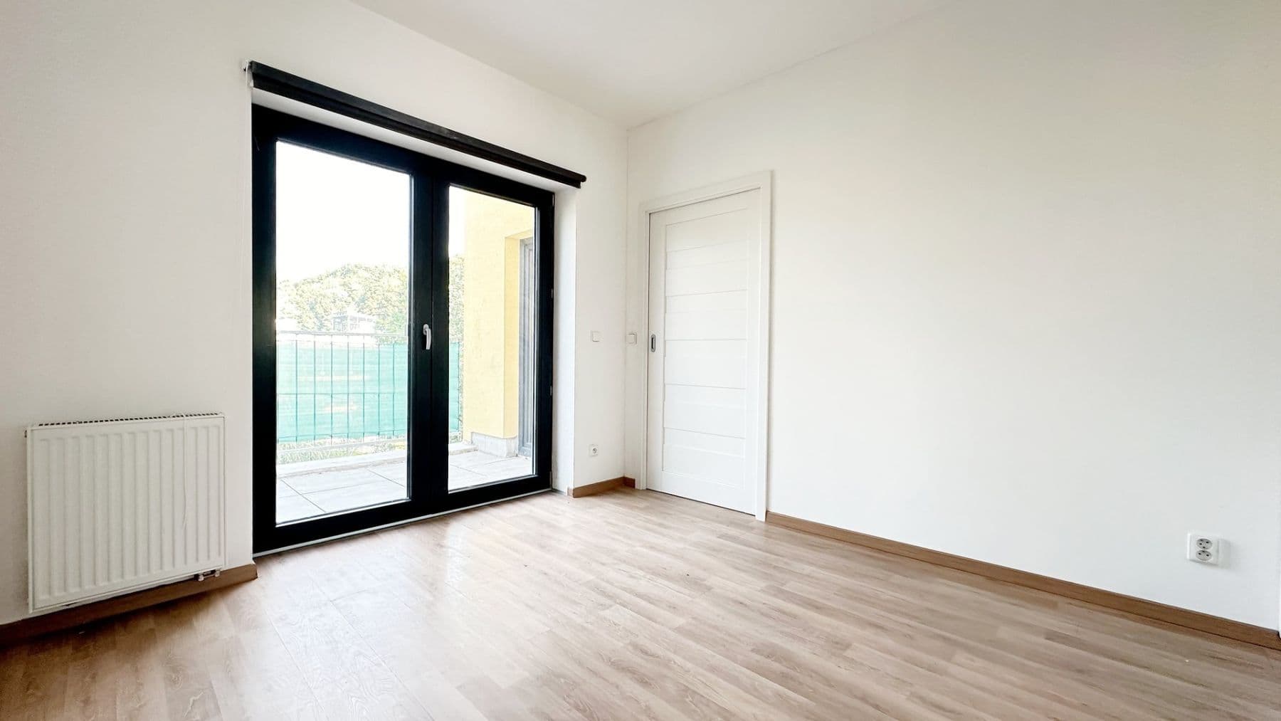 Prenájom bytu 2-izbový 39 m², Českobrodská, Praha, Praha Prenájom bytu 2-izbový 39 m², Českobrodská, Praha, Praha