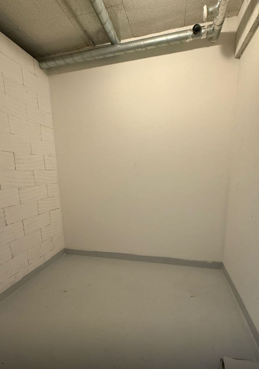 Prenájom nebytového priestoru 5 m², Na Komořsku, Praha, Praha Prenájom nebytového priestoru 5 m², Na Komořsku, Praha, Praha