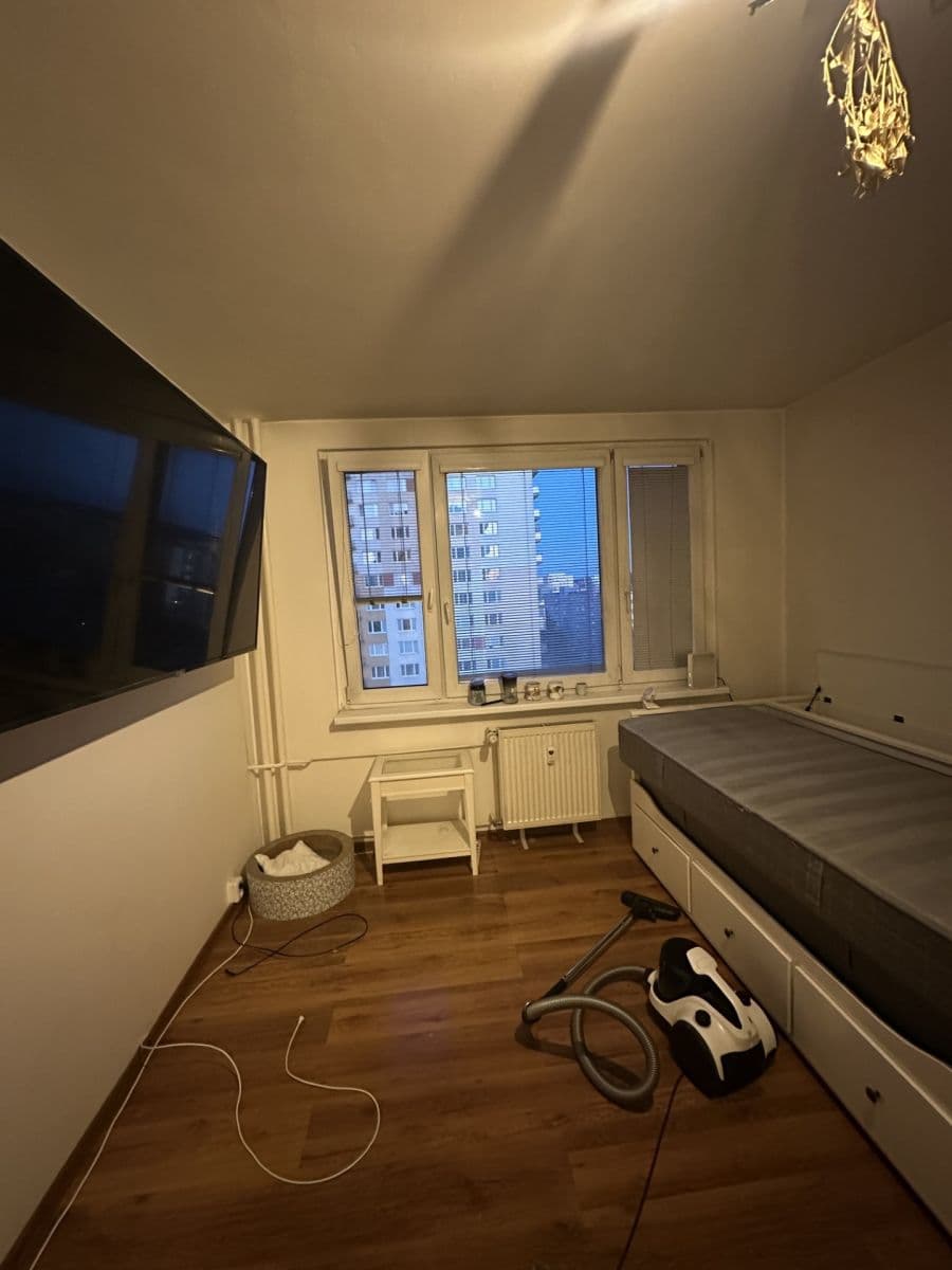 Prenájom bytu 1-izbový 27 m², Jabloňová, Praha, Praha Prenájom bytu 1-izbový 27 m², Jabloňová, Praha, Praha