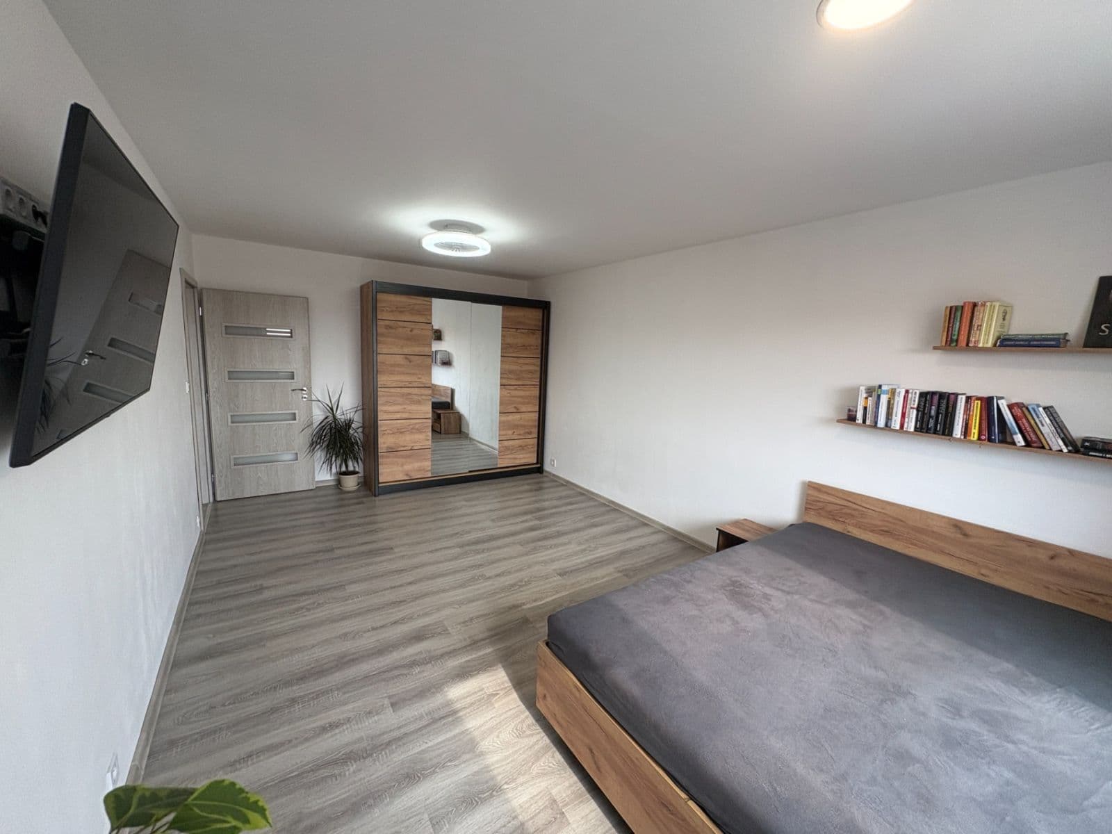 Prenájom bytu 1-izbový 40 m², Na Borku, Jirkov, Ústecký kraj Prenájom bytu 1-izbový 40 m², Na Borku, Jirkov, Ústecký kraj