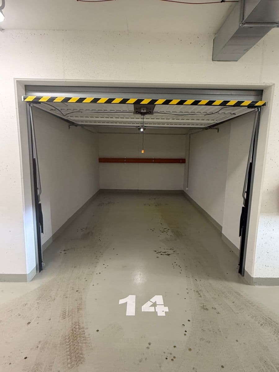 Prenájom bytu 2-izbový 42 m², Fabiánové, Praha, Praha Prenájom bytu 2-izbový 42 m², Fabiánové, Praha, Praha