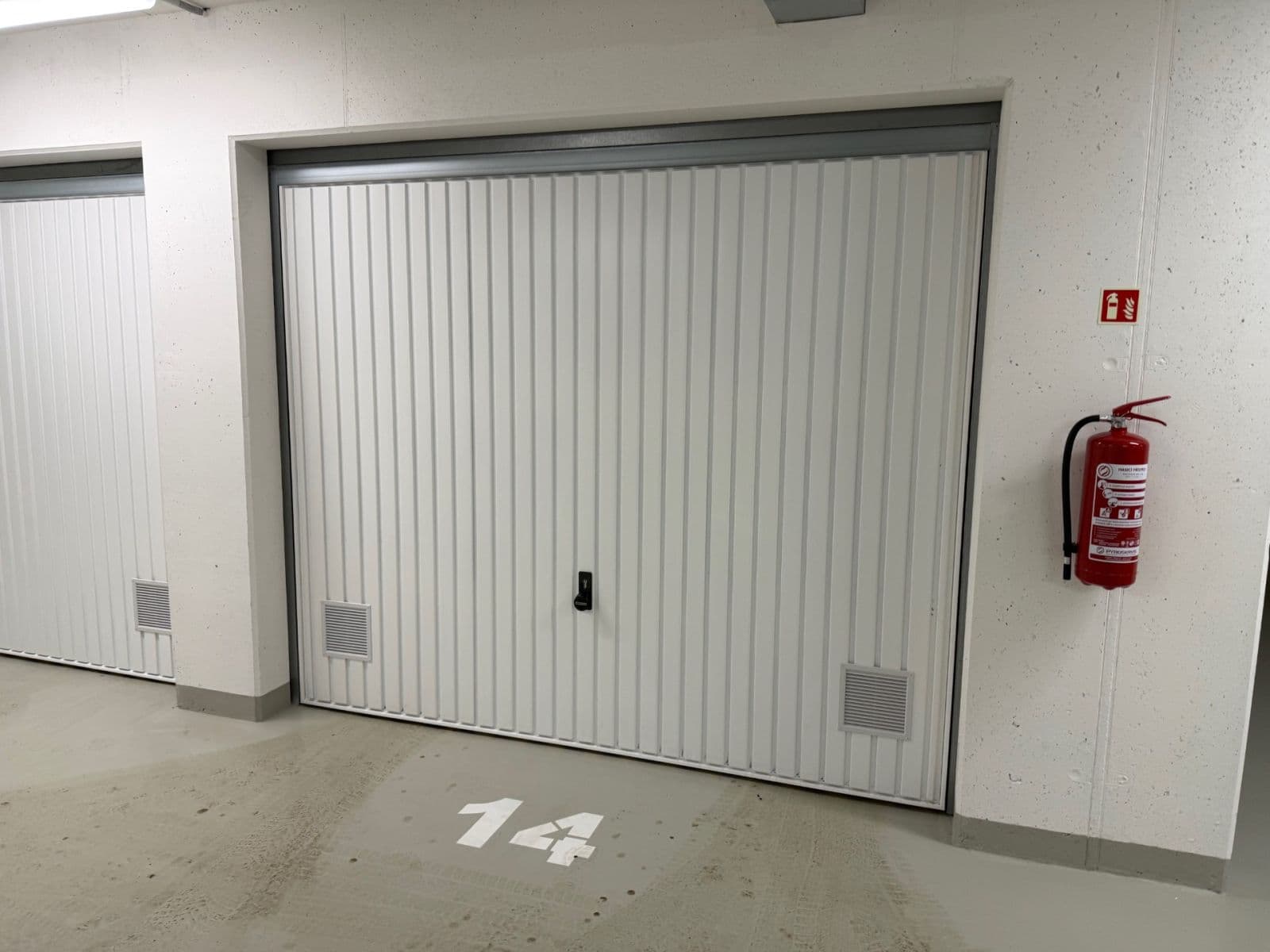 Prenájom bytu 2-izbový 42 m², Fabiánové, Praha, Praha Prenájom bytu 2-izbový 42 m², Fabiánové, Praha, Praha