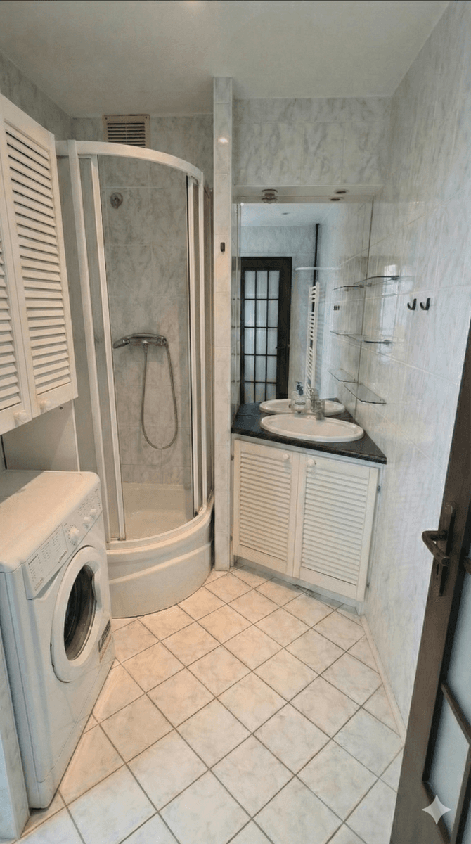 Prenájom bytu 3-izbový 55 m², Molákova, Praha, Praha Prenájom bytu 3-izbový 55 m², Molákova, Praha, Praha