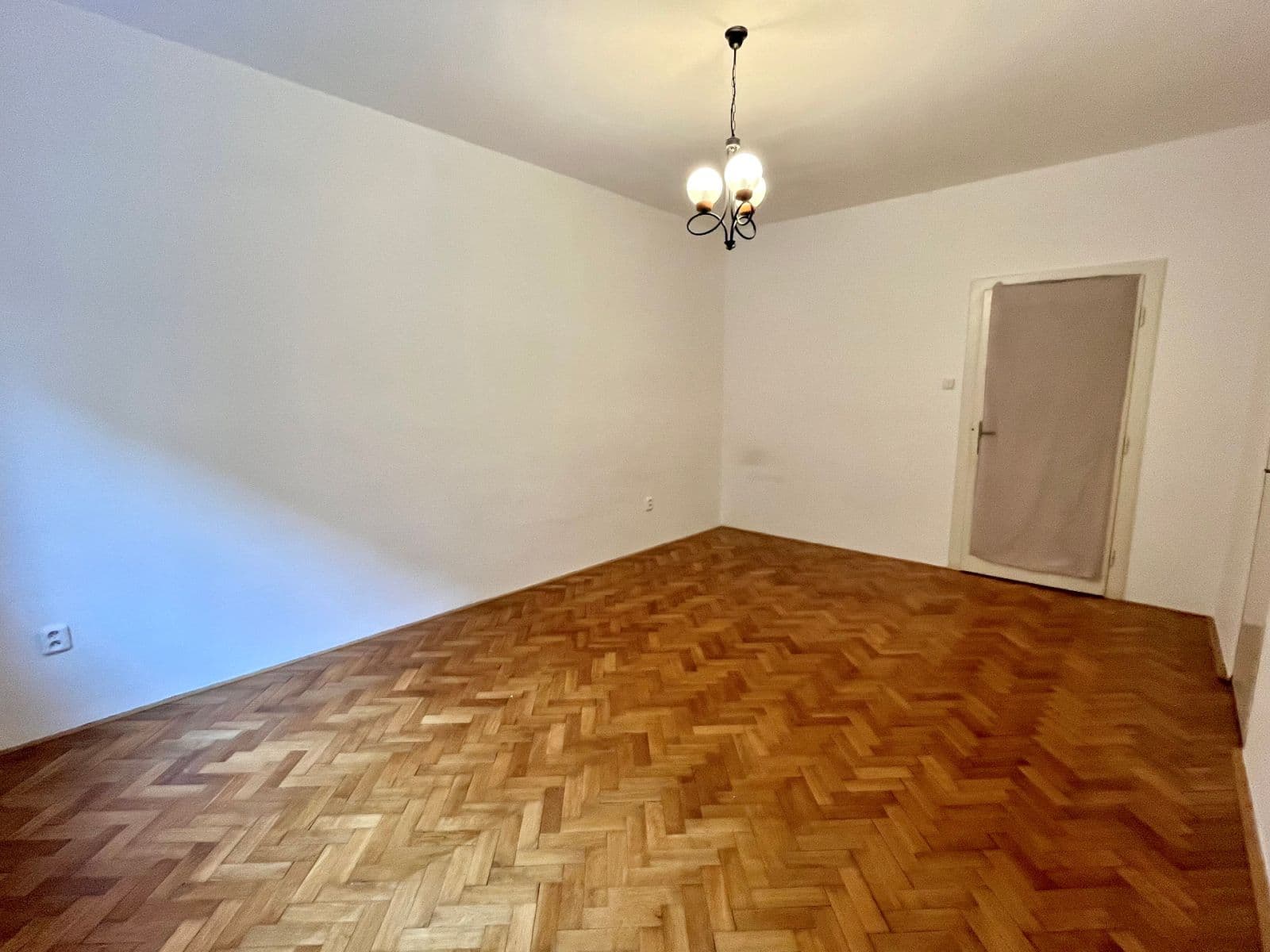 Prenájom bytu 3-izbový 76 m², Sovinec, Brno, Jihomoravský kraj Prenájom bytu 3-izbový 76 m², Sovinec, Brno, Jihomoravský kraj