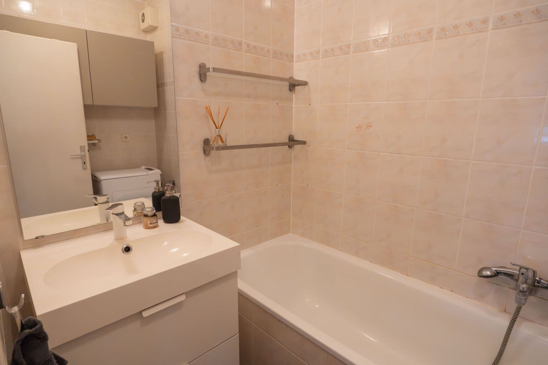 Prenájom bytu 3-izbový 80 m², Kloboukova, Praha, Praha Prenájom bytu 3-izbový 80 m², Kloboukova, Praha, Praha