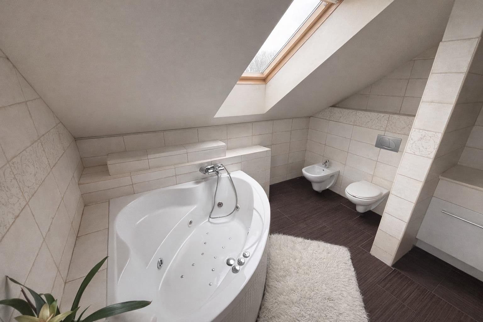 Predaj domu 110 m², pozemek 1.168 m², Alešova, Chomutov, Ústecký kraj Predaj domu 110 m², pozemek 1.168 m², Alešova, Chomutov, Ústecký kraj