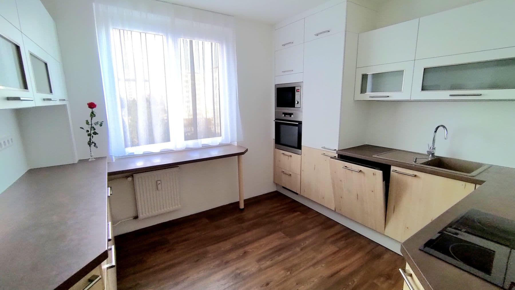 Predaj bytu 4-izbový 84 m², Elplova, Brno, Jihomoravský kraj Predaj bytu 4-izbový 84 m², Elplova, Brno, Jihomoravský kraj