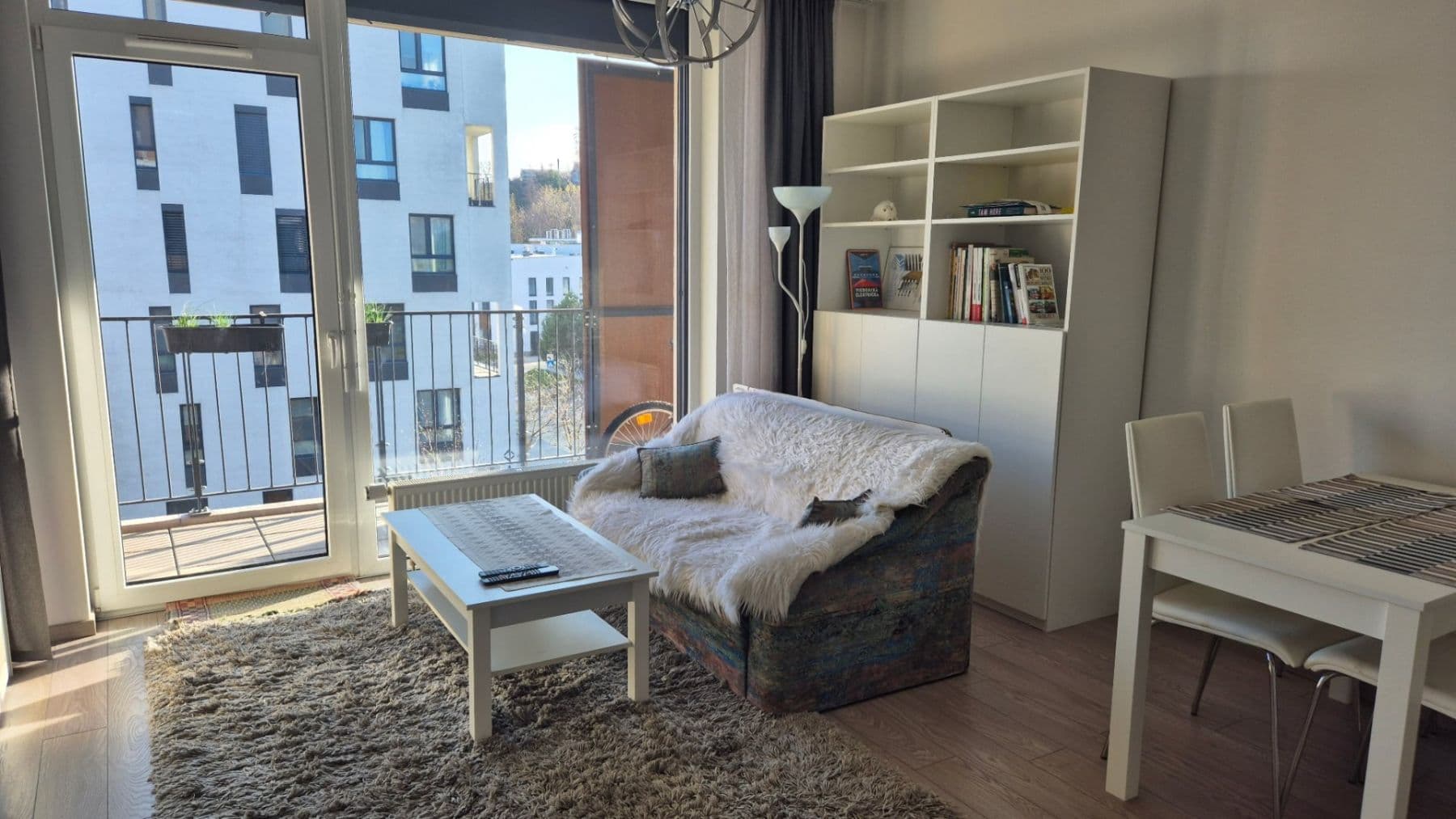 Prenájom bytu 2-izbový 46 m², Sliačska, Nové Mesto, Bratislavský kraj Prenájom bytu 2-izbový 46 m², Sliačska, Nové Mesto, Bratislavský kraj