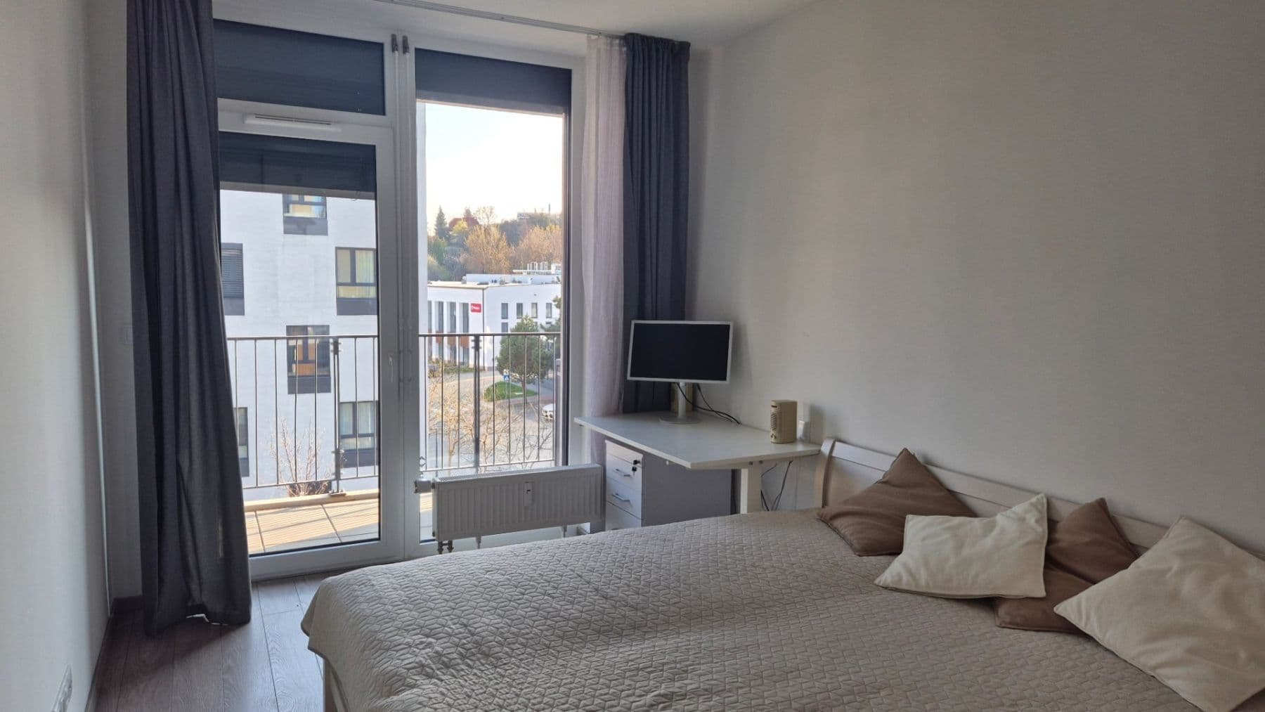 Prenájom bytu 2-izbový 46 m², Sliačska, Nové Mesto, Bratislavský kraj Prenájom bytu 2-izbový 46 m², Sliačska, Nové Mesto, Bratislavský kraj