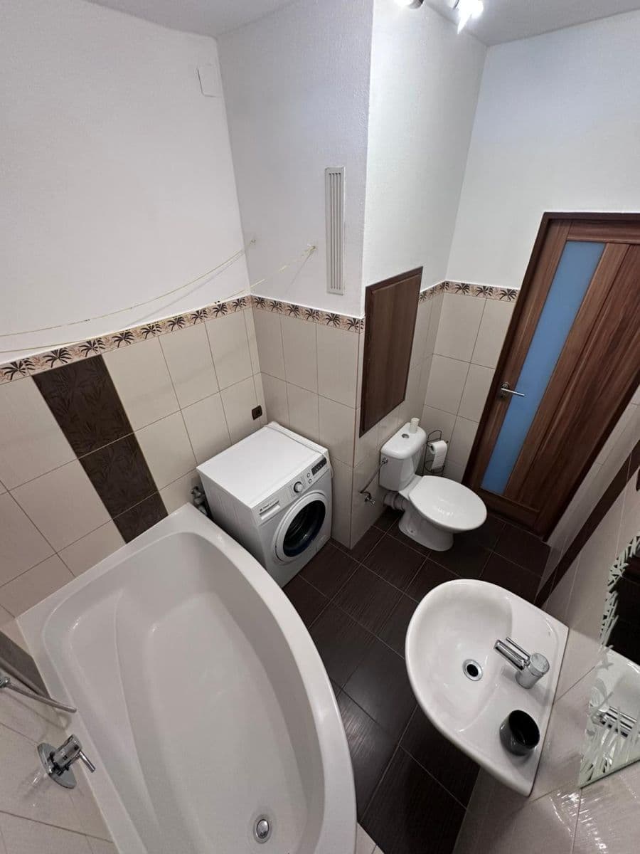 Prenájom bytu 3-izbový 64 m², Budivojova, České Budějovice, Jihočeský kraj Prenájom bytu 3-izbový 64 m², Budivojova, České Budějovice, Jihočeský kraj