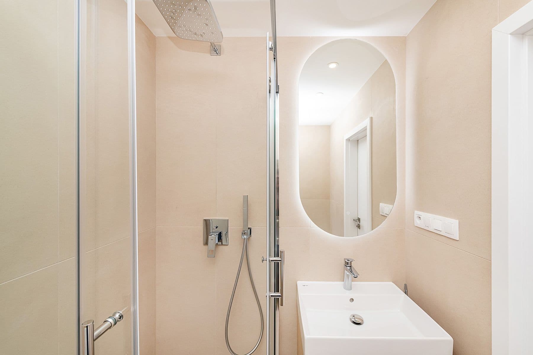 Predaj bytu 4-izbový 80 m², Hrusická, Praha, Praha Predaj bytu 4-izbový 80 m², Hrusická, Praha, Praha