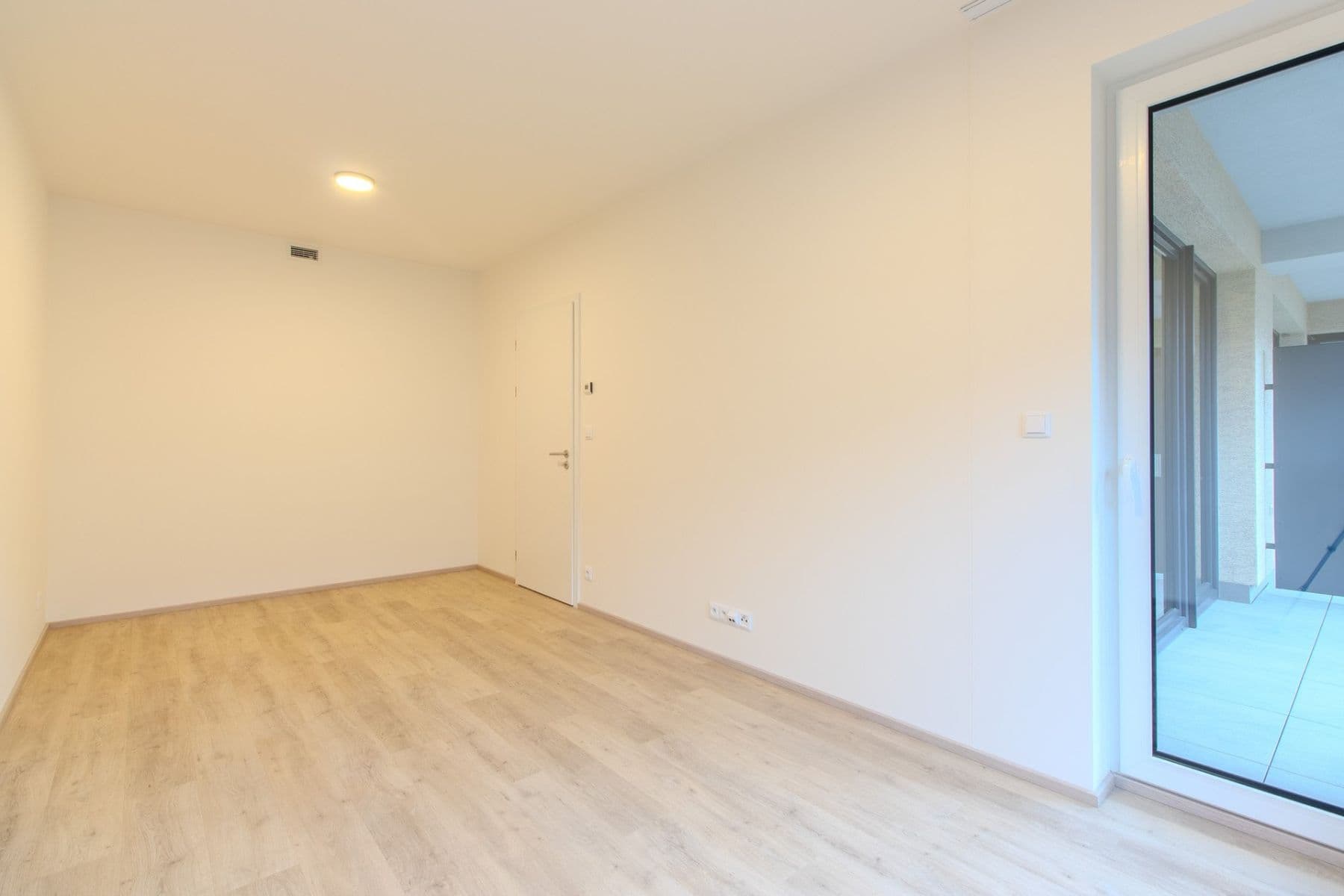 Prenájom bytu 2-izbový 56 m², Poděbradská, Praha, Praha Prenájom bytu 2-izbový 56 m², Poděbradská, Praha, Praha