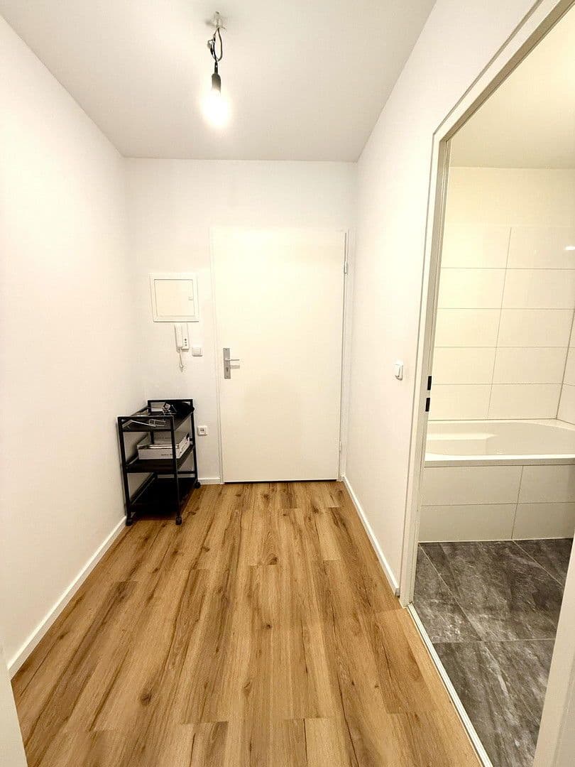 Prenájom bytu 1-izbový 37 m², Friedrichshafenerstrasse 12, München, Bavorsko Prenájom bytu 1-izbový 37 m², Friedrichshafenerstrasse 12, München, Bavorsko