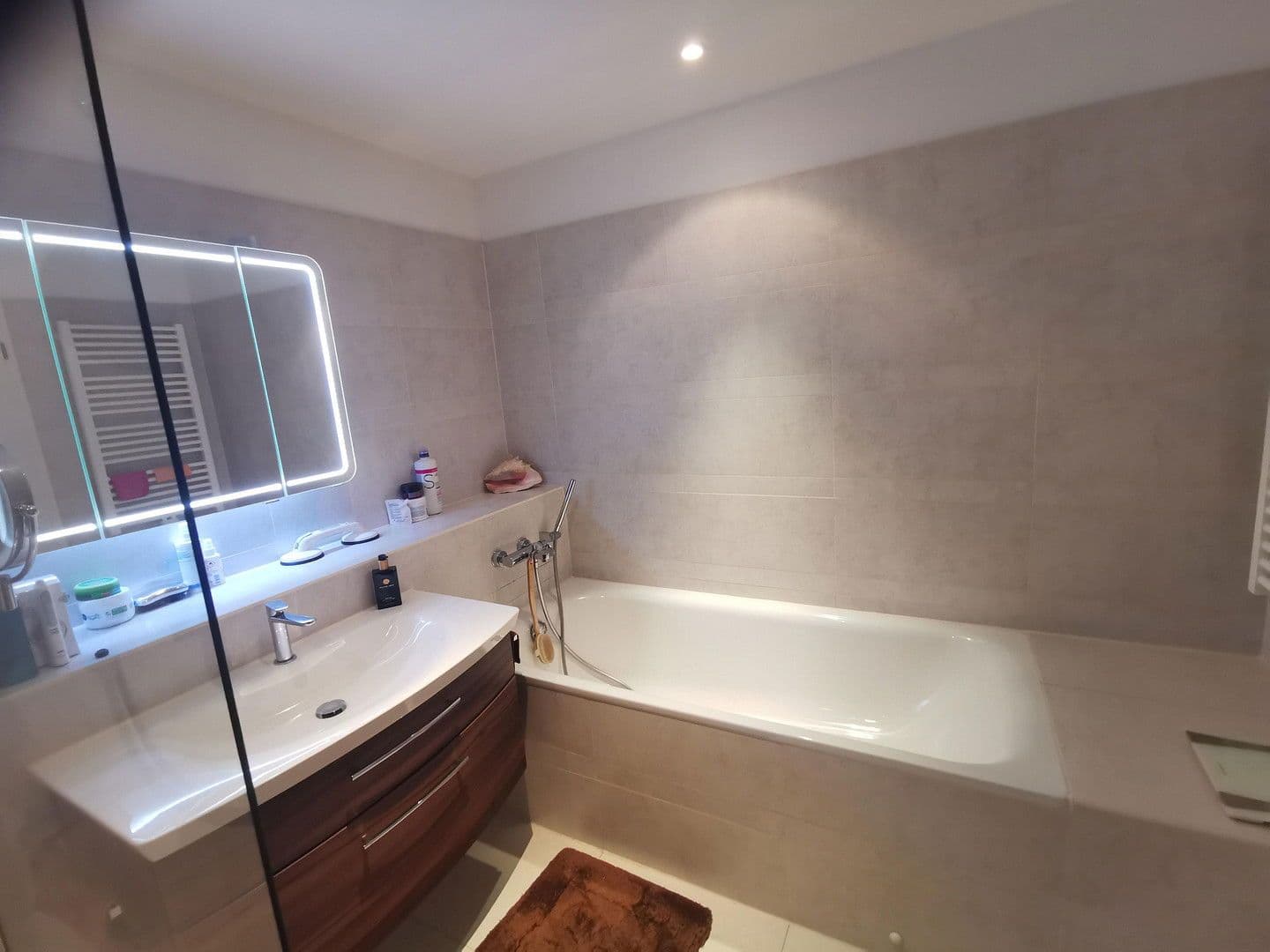 Prenájom bytu 3-izbový 80 m², Kommandantenstr. 72, Berlin, Berlín Prenájom bytu 3-izbový 80 m², Kommandantenstr. 72, Berlin, Berlín