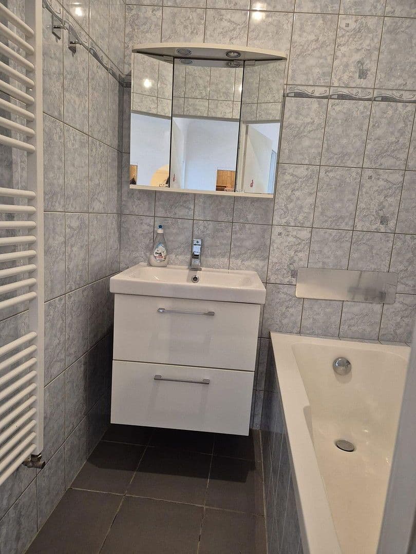 Prenájom bytu 3-izbový 70 m², Schwechat, Dolné Rakúsko Prenájom bytu 3-izbový 70 m², Schwechat, Dolné Rakúsko