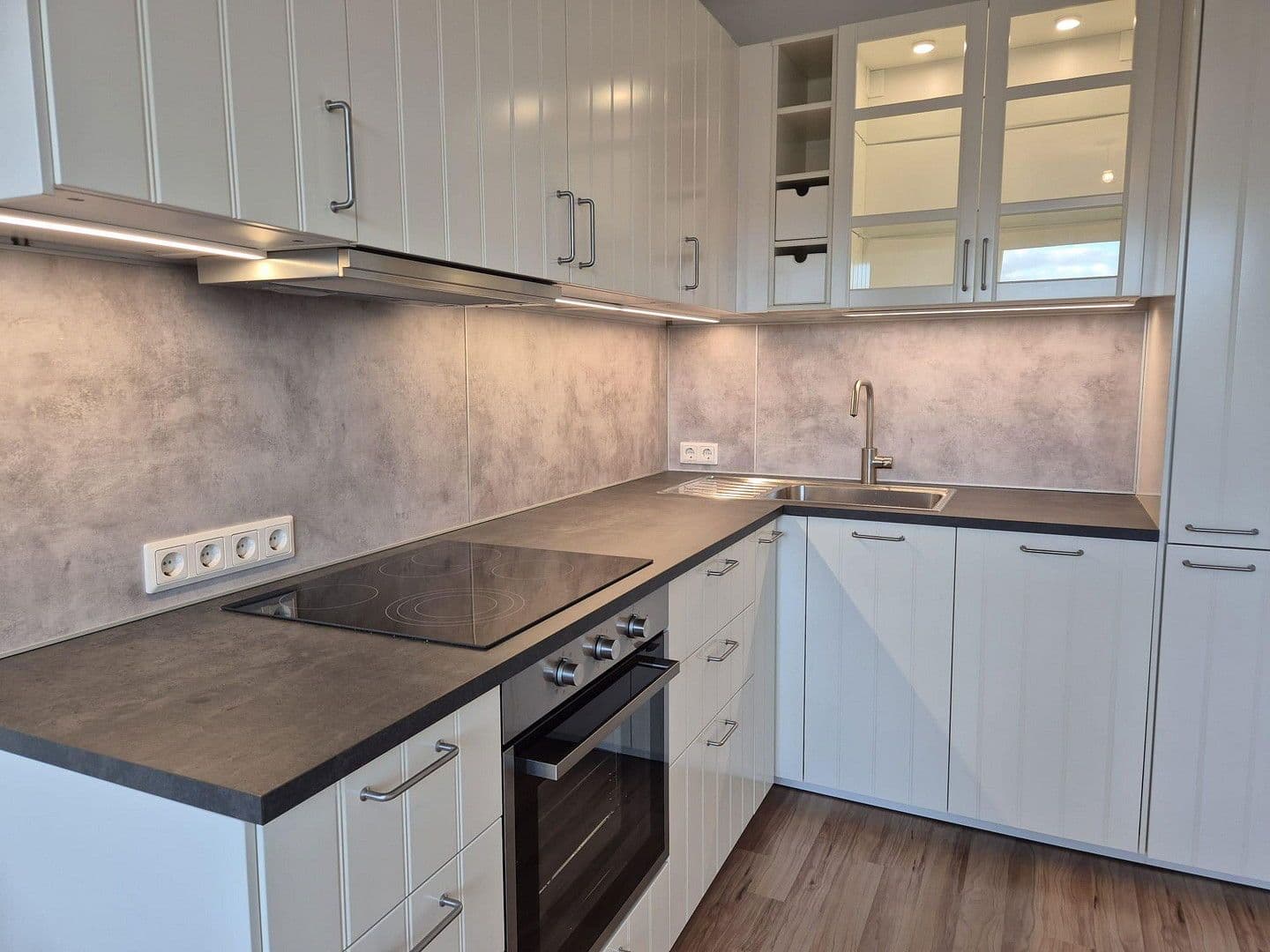 Prenájom bytu 3-izbový 70 m², Schwechat, Dolné Rakúsko Prenájom bytu 3-izbový 70 m², Schwechat, Dolné Rakúsko