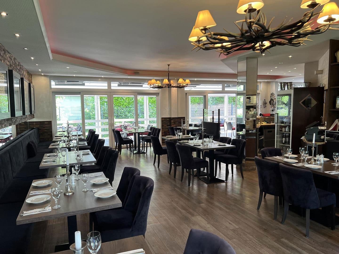 Prenájom nebytového priestoru 300 m², Uerdingerstr 552a, Krefeld-Bockum, Severné Porýnie - Westfálsko Prenájom nebytového priestoru 300 m², Uerdingerstr 552a, Krefeld-Bockum, Severné Porýnie - Westfálsko