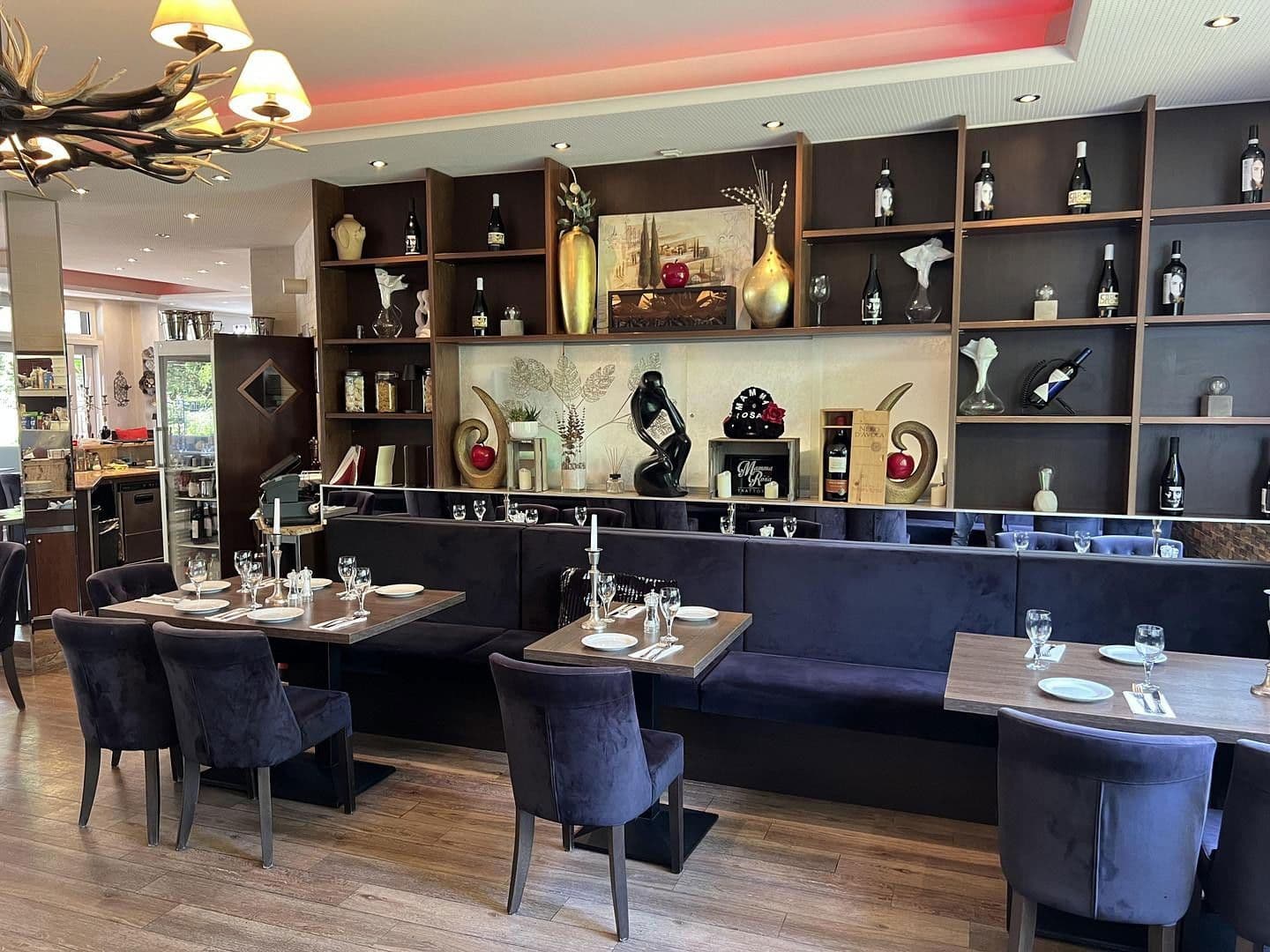 Prenájom nebytového priestoru 300 m², Uerdingerstr 552a, Krefeld-Bockum, Severné Porýnie - Westfálsko Prenájom nebytového priestoru 300 m², Uerdingerstr 552a, Krefeld-Bockum, Severné Porýnie - Westfálsko