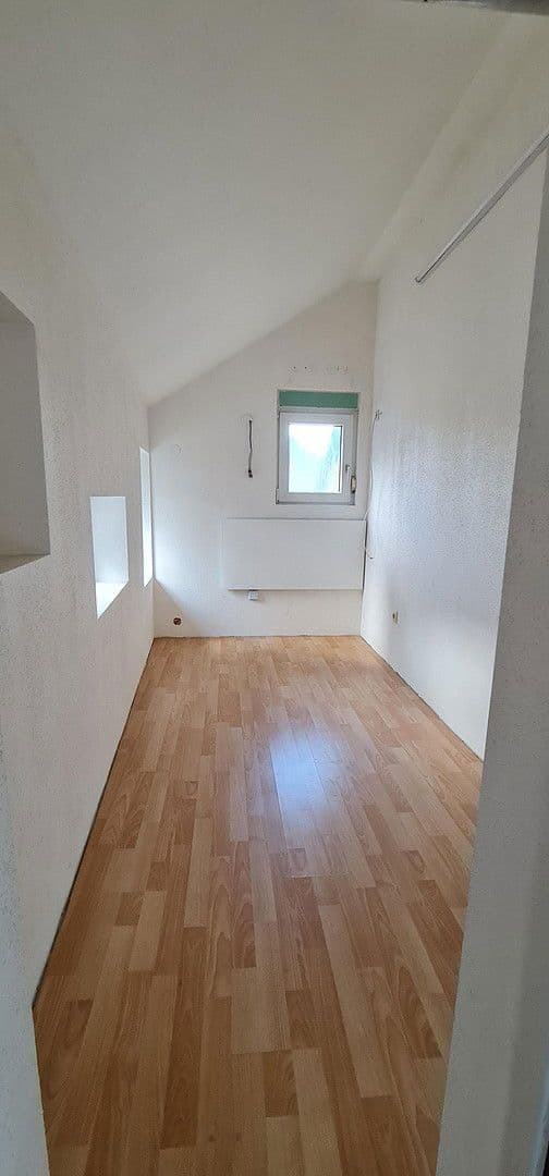 Prenájom bytu 2-izbový 75 m², Raiffeisenstraße 32, Schwaigern, Bádensko-Wurttembersko Prenájom bytu 2-izbový 75 m², Raiffeisenstraße 32, Schwaigern, Bádensko-Wurttembersko