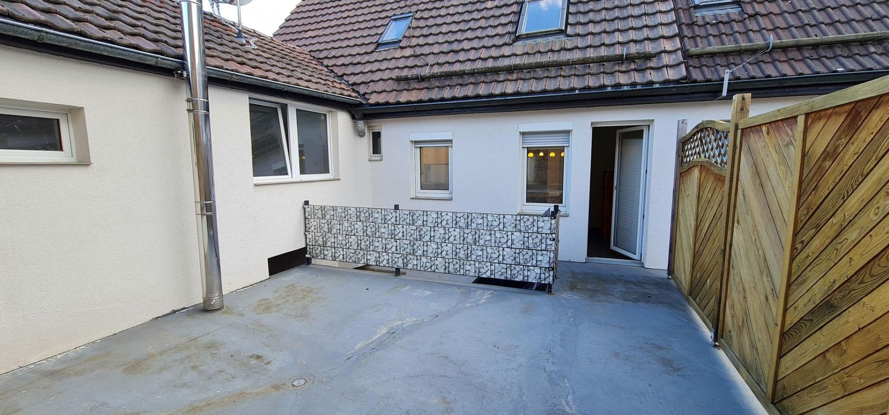 Prenájom bytu 2-izbový 75 m², Raiffeisenstraße 32, Schwaigern, Bádensko-Wurttembersko Prenájom bytu 2-izbový 75 m², Raiffeisenstraße 32, Schwaigern, Bádensko-Wurttembersko