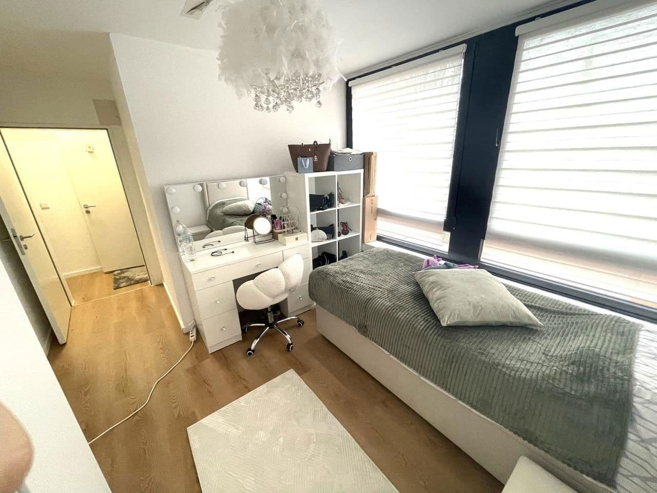 Predaj bytu 4-izbový 100 m², Erich-Ollenhauer-Straße, Düsseldorf, Severné Porýnie - Westfálsko Predaj bytu 4-izbový 100 m², Erich-Ollenhauer-Straße, Düsseldorf, Severné Porýnie - Westfálsko