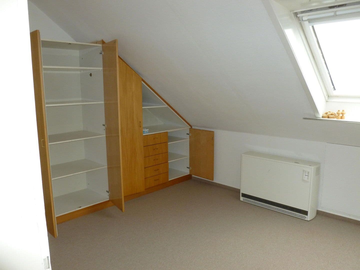 Predaj domu 246 m², pozemek 442 m², Esslingen am Neckar, Bádensko-Wurttembersko Predaj domu 246 m², pozemek 442 m², Esslingen am Neckar, Bádensko-Wurttembersko