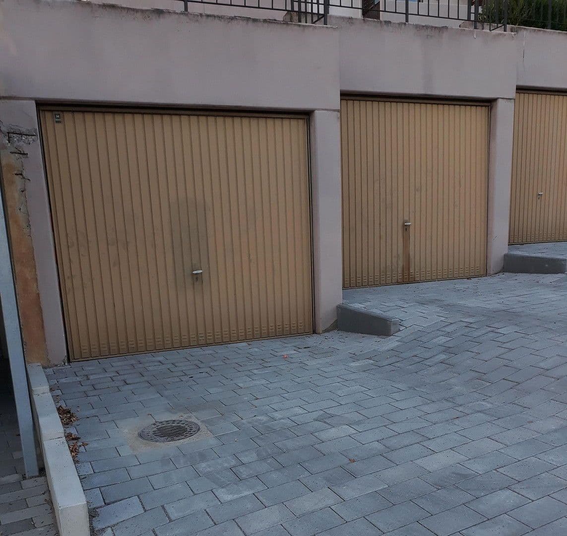 Predaj domu 246 m², pozemek 442 m², Esslingen am Neckar, Bádensko-Wurttembersko Predaj domu 246 m², pozemek 442 m², Esslingen am Neckar, Bádensko-Wurttembersko