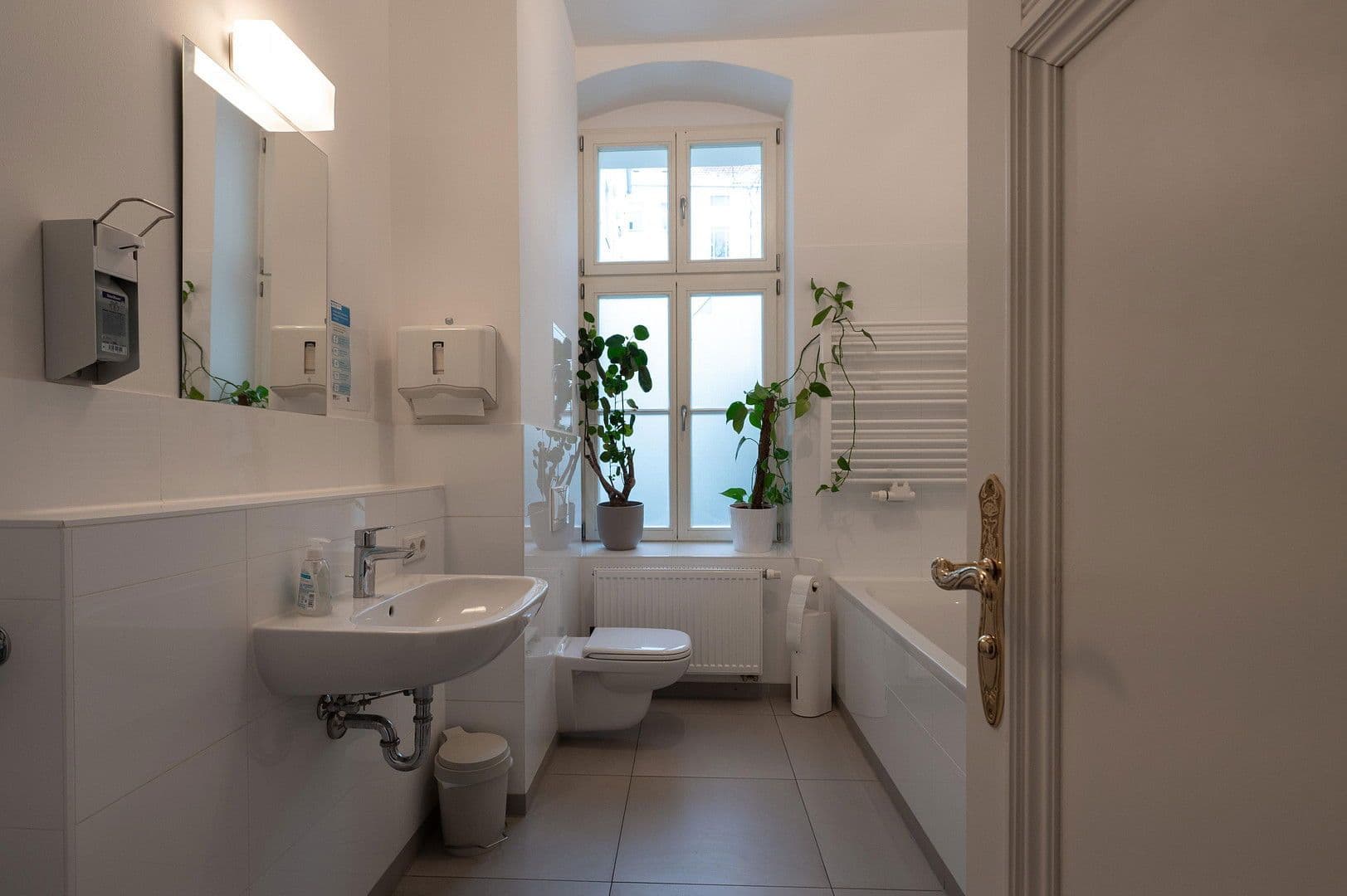 Predaj kancelárie 137 m², Erich-Weinert-Str. 5, Berlin, Berlín Predaj kancelárie 137 m², Erich-Weinert-Str. 5, Berlin, Berlín