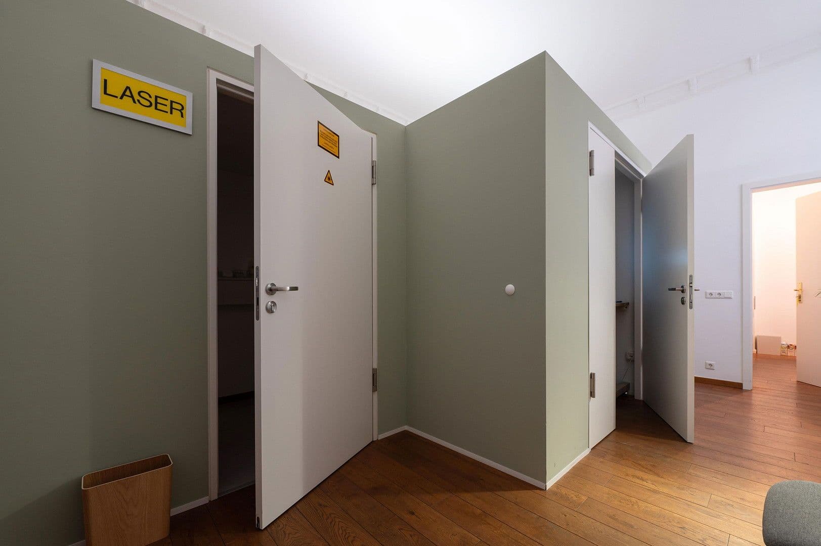 Predaj kancelárie 137 m², Erich-Weinert-Str. 5, Berlin, Berlín Predaj kancelárie 137 m², Erich-Weinert-Str. 5, Berlin, Berlín